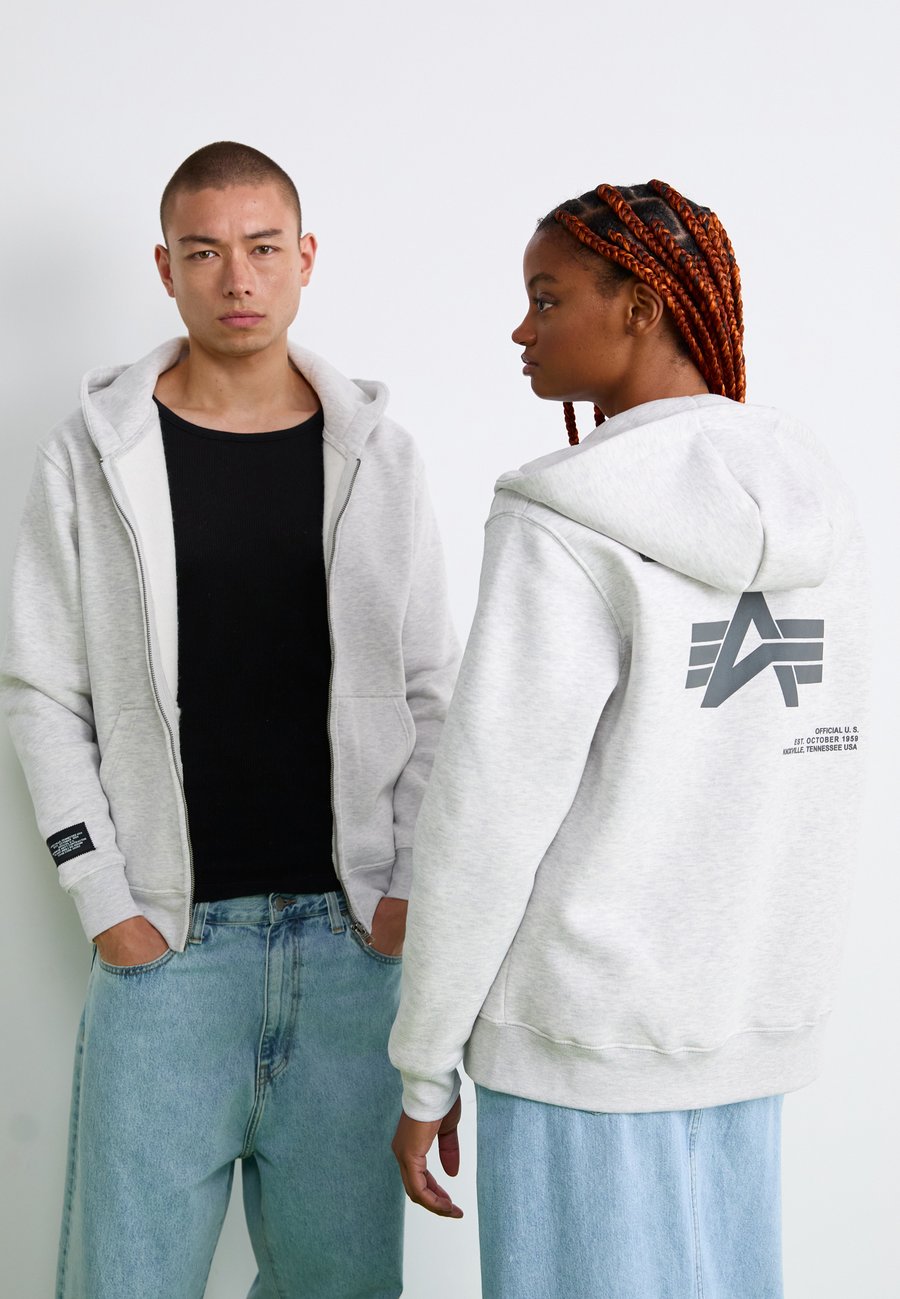Толстовка Alpha Industries LABEL UNISEX, Pastel Grey Melange/Grey
Толстовка Alpha Industries LABEL UNISEX, Pastel Grey Melange/Grey