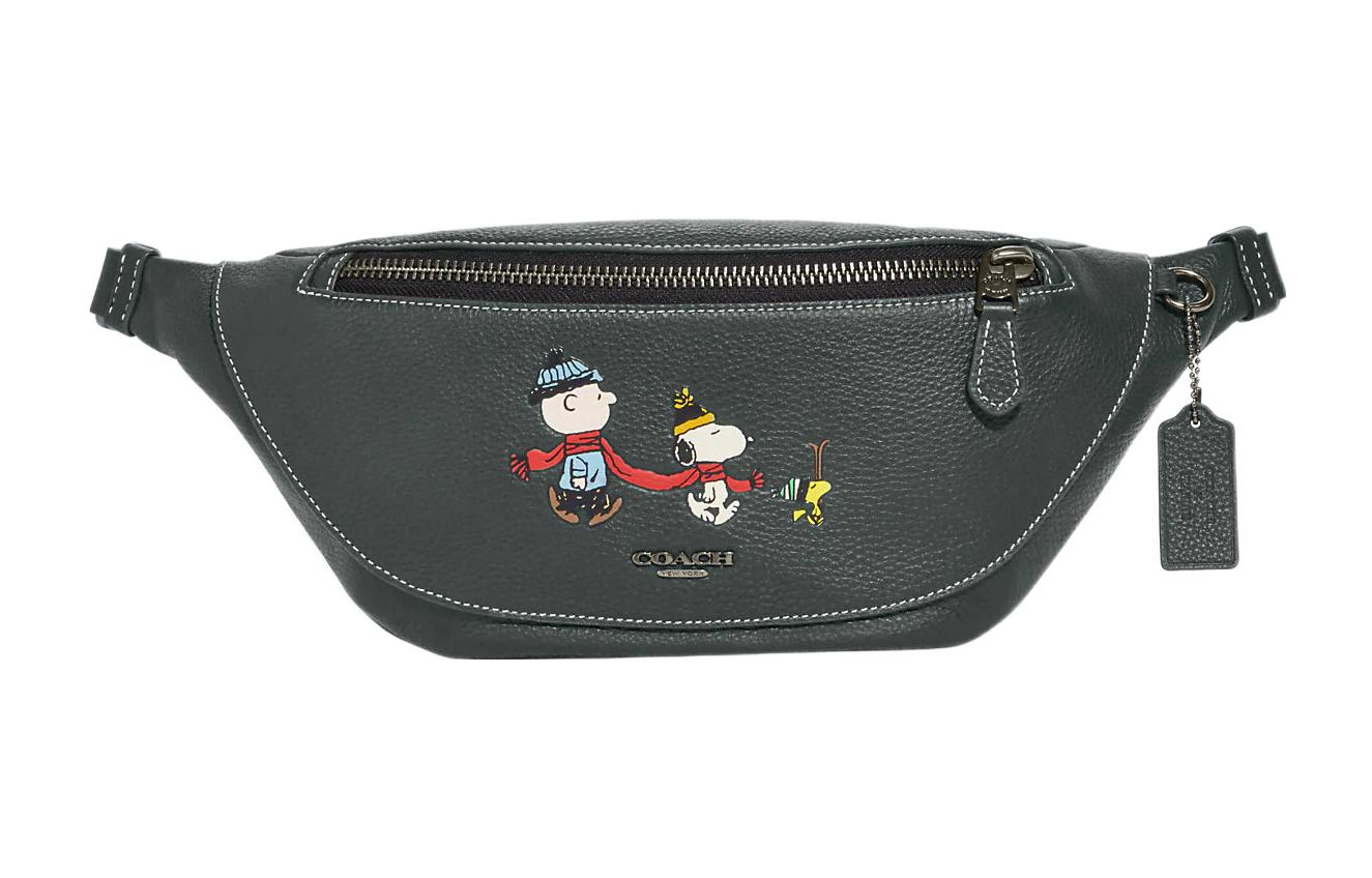 Сумка-пояс Coach в коллаборации с Snoopy и Peanuts
Сумка-пояс Coach в коллаборации с Snoopy и Peanuts