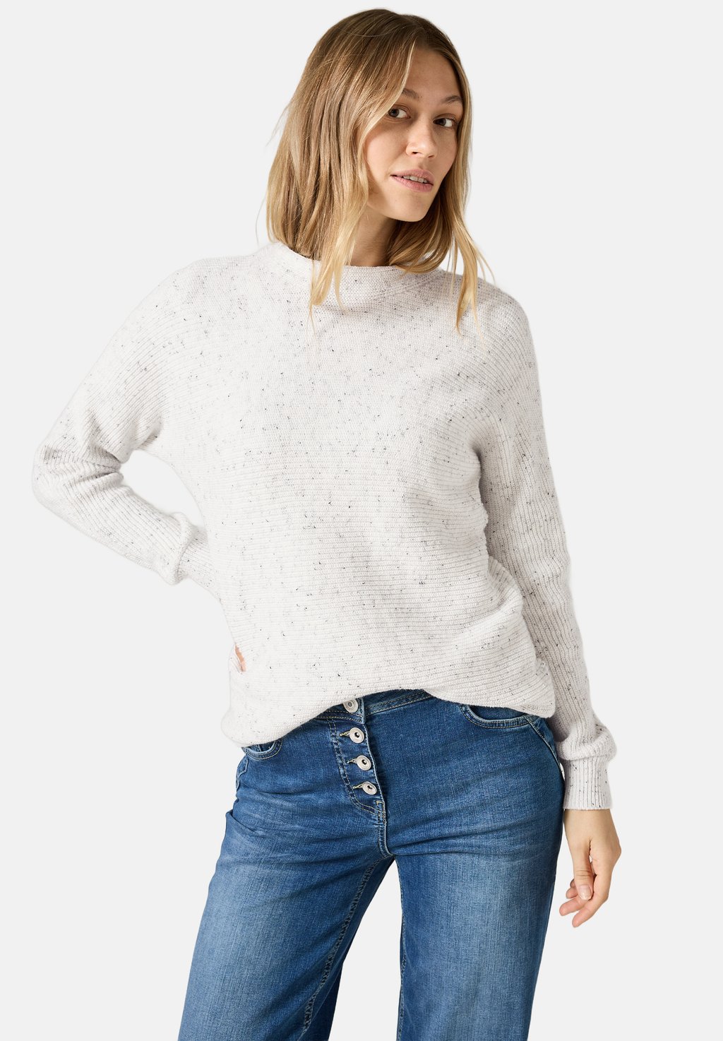 Джемпер STRUKTUR Cecil, бежевый
Джемпер STRUKTUR Cecil, бежевый