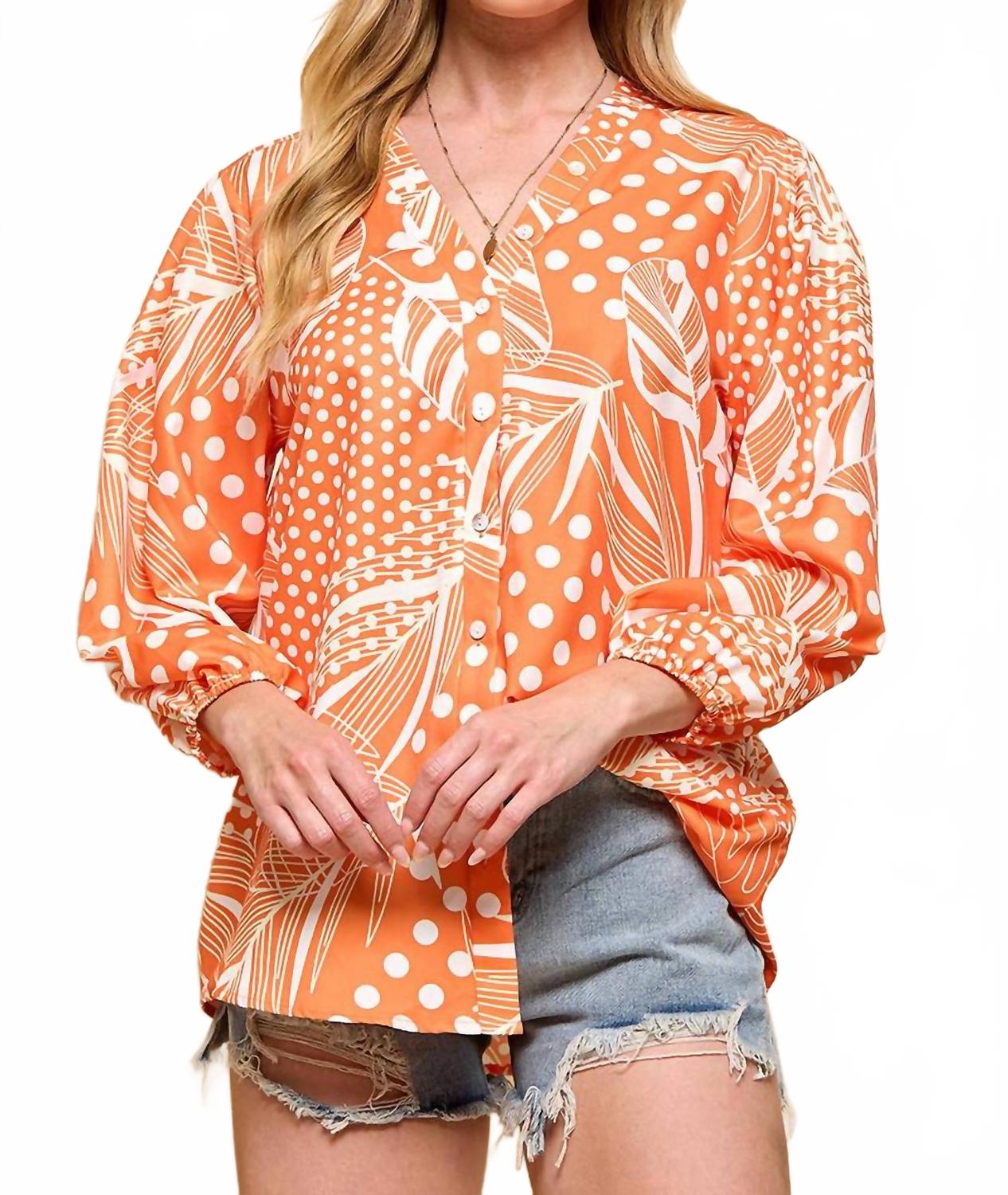 Повседневная блузка с цветным принтом в оранжевом цвете CEZELE
Повседневная блузка с цветным принтом в оранжевом цвете CEZELE