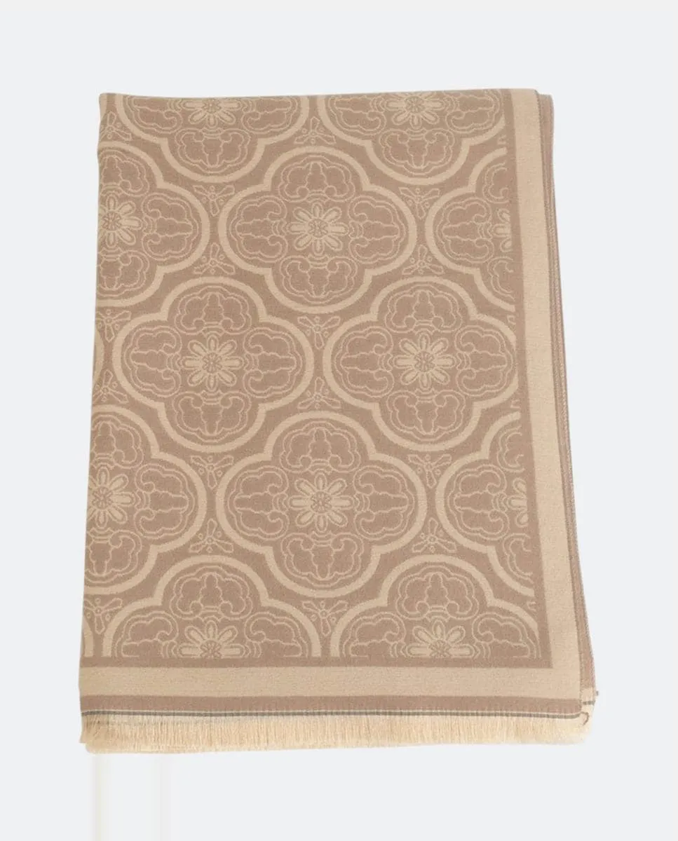 Прямоугольный жаккардовый шарф с геометрическим узором, выполненный из высококачественной ткани с современным дизайном Kbas, бежевый
Прямоугольный жаккардовый шарф с геометрическим узором, выполненный из высококачественной ткани с современным дизайном Kbas, бежевый