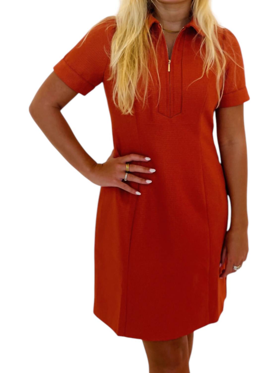 Платье Jana мини с передней молнией в цвете солнечный апельсин Jade
Платье Jana мини с передней молнией в цвете солнечный апельсин Jade