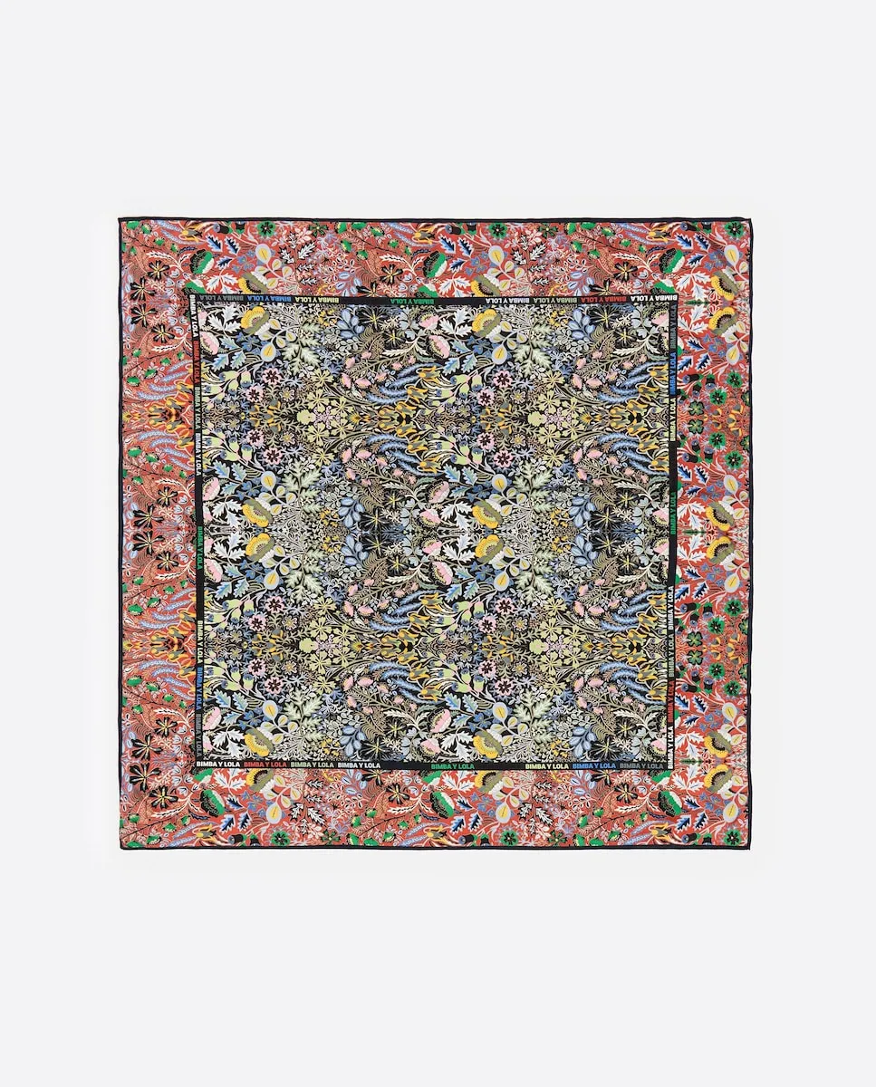 Женский платок обои рамка с логотипами кораллового цвета Bimba y Lola
Женский платок обои рамка с логотипами кораллового цвета Bimba y Lola