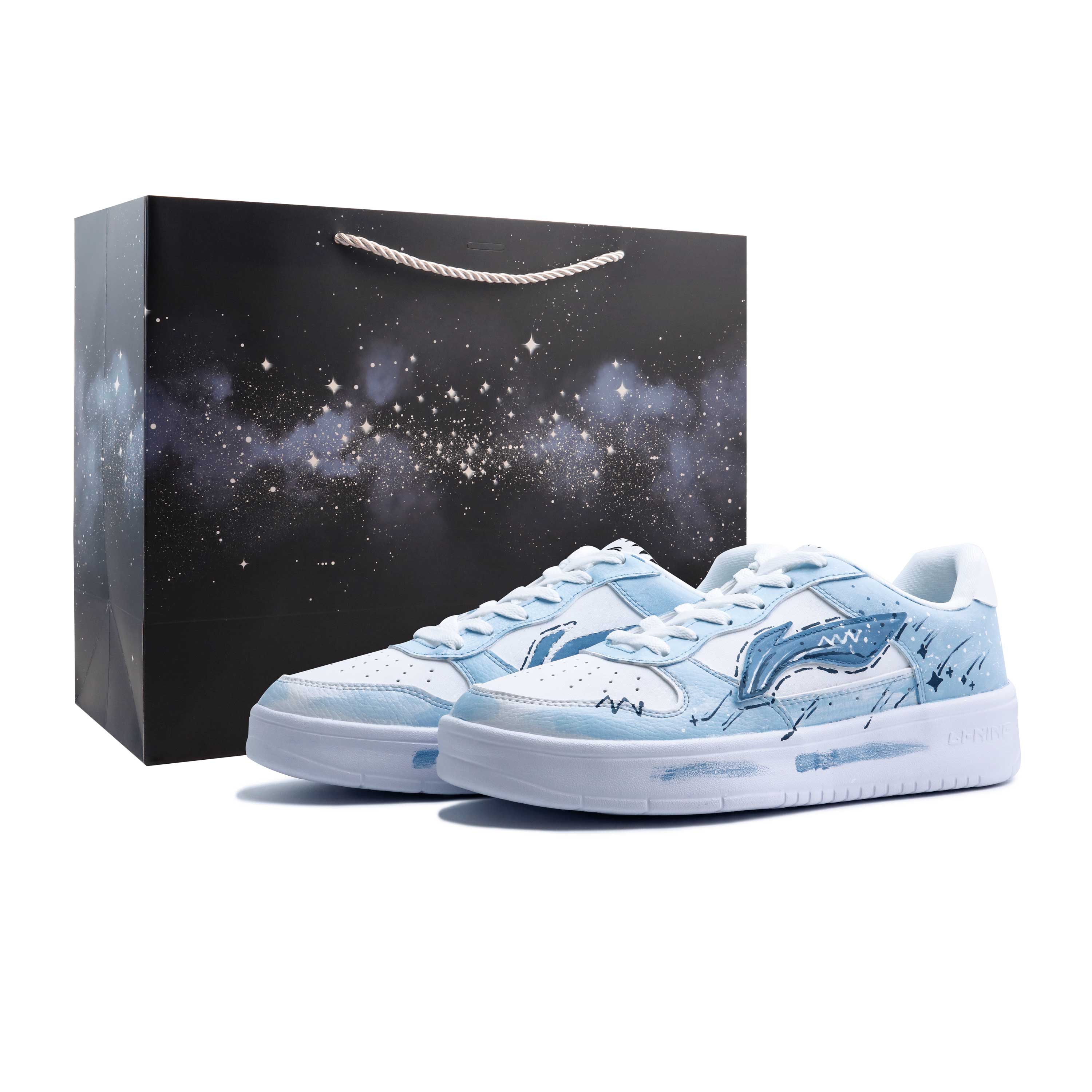 LINING Лининг Понтун Боутс устойчивые к истиранию, легкие и дышащие лоу-топ скейтбордские кроссовки унисекс светло-голубые (специальная сумка для покупок)
LINING Лининг Понтун Боутс устойчивые к истиранию, легкие и дышащие лоу-топ скейтбордские кроссовки унисекс светло-голубые (специальная сумка для покупок)