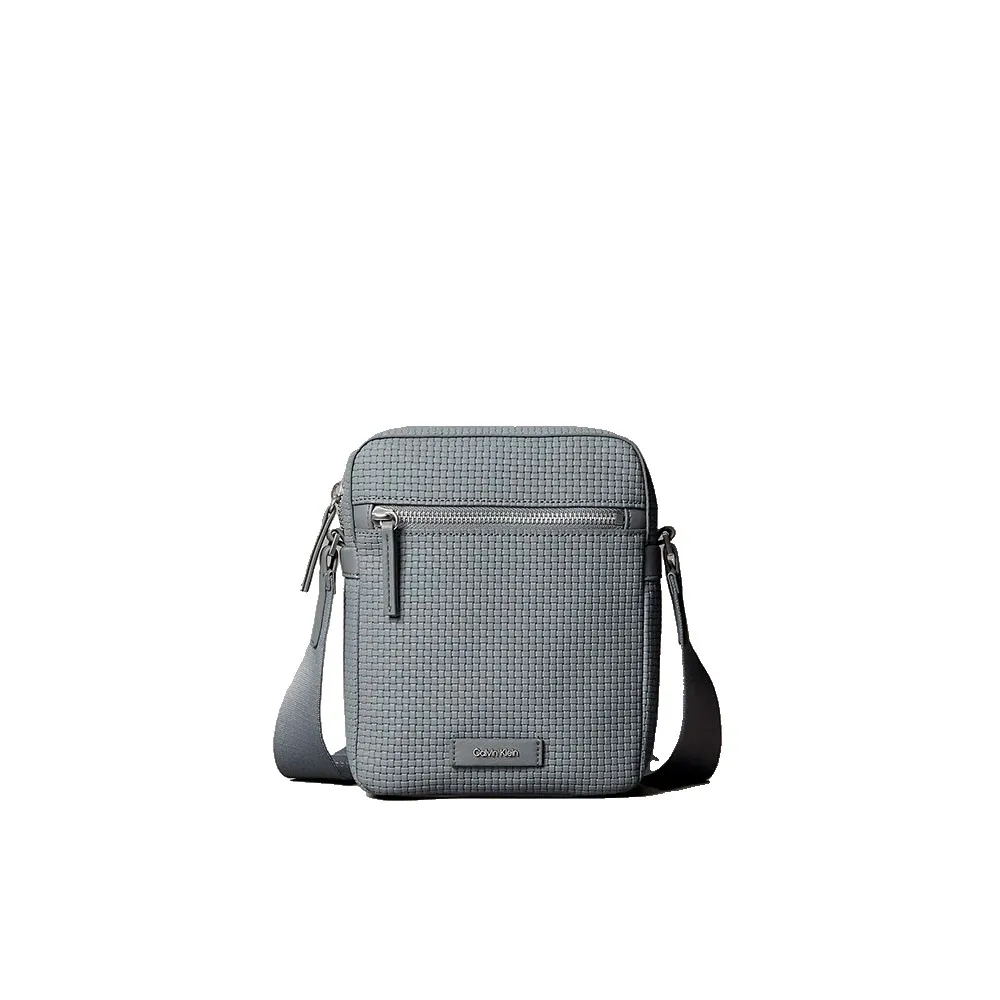 Сумка через плечо Calvin Klein LV04D3208G, серый
Сумка через плечо Calvin Klein LV04D3208G, серый