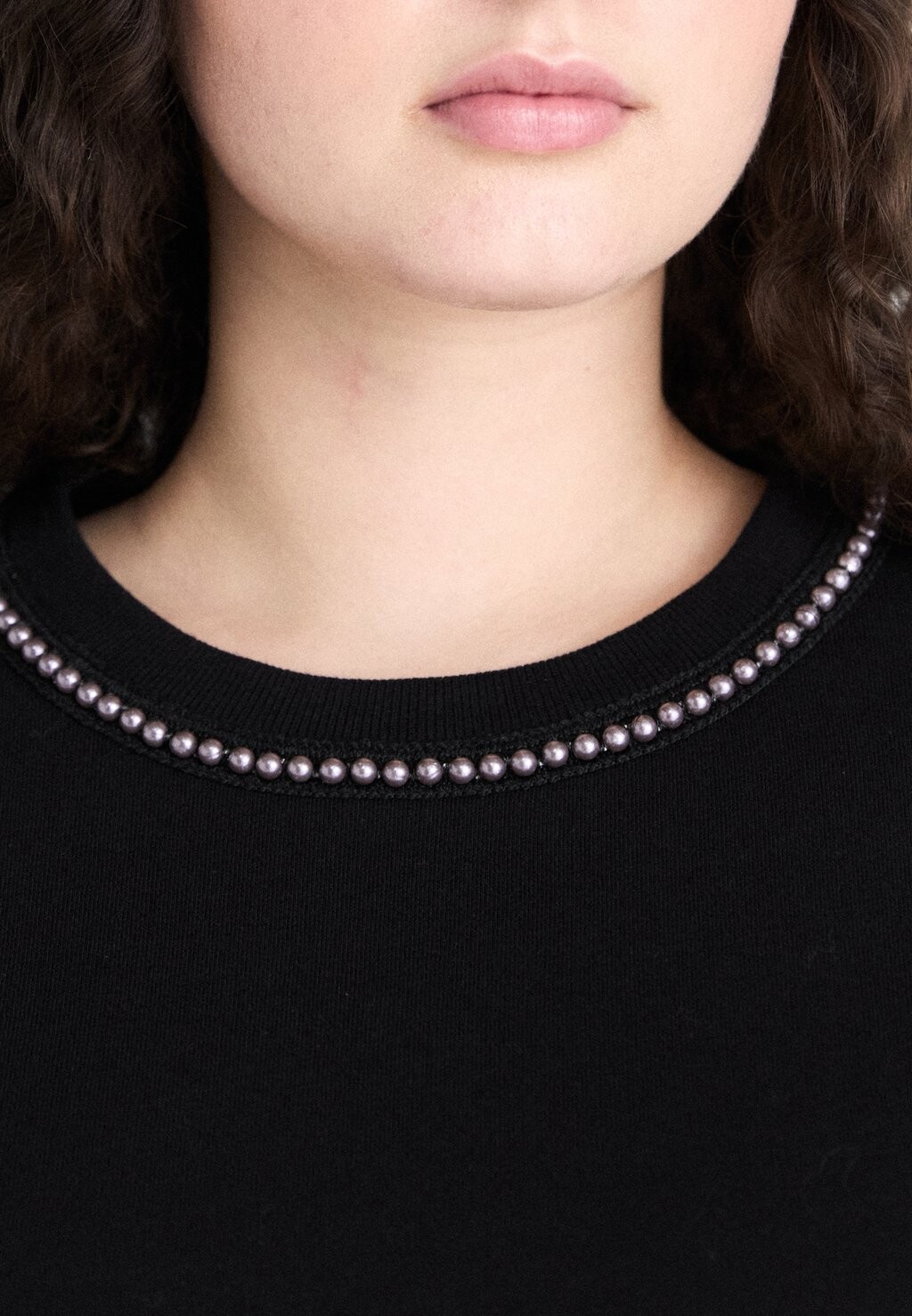 Повседневное платье VMCDAISY SHORT DRESS Vero Moda Curve, черный 
Повседневное платье VMCDAISY SHORT DRESS Vero Moda Curve, черный