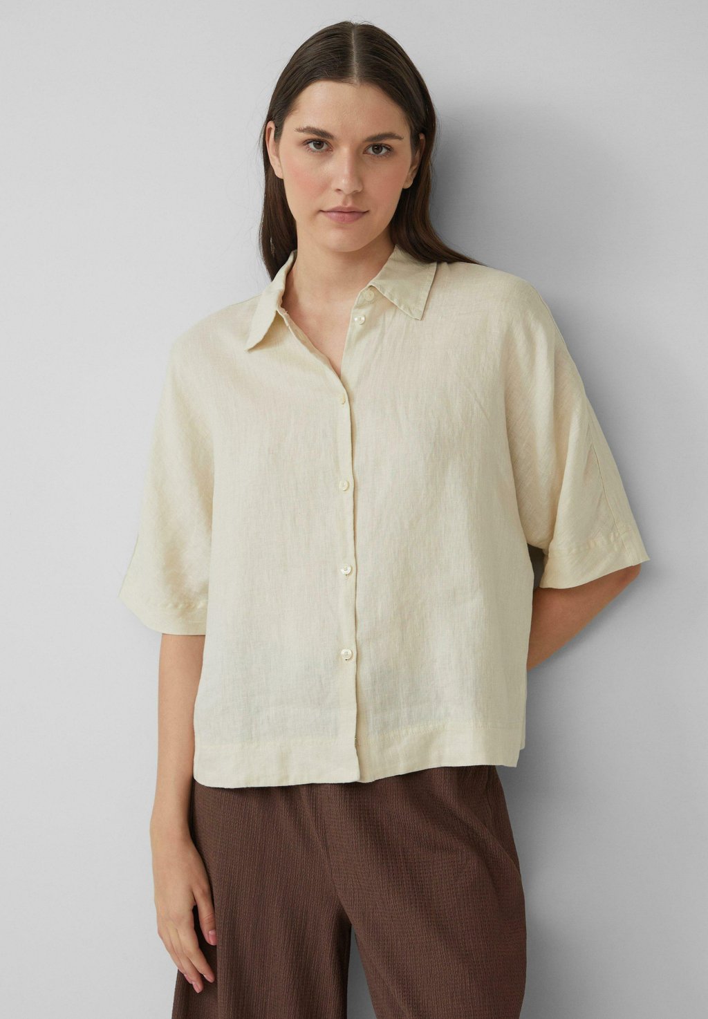 Блузка на пуговицах s.Oliver, кремовый
Блузка на пуговицах s.Oliver, кремовый