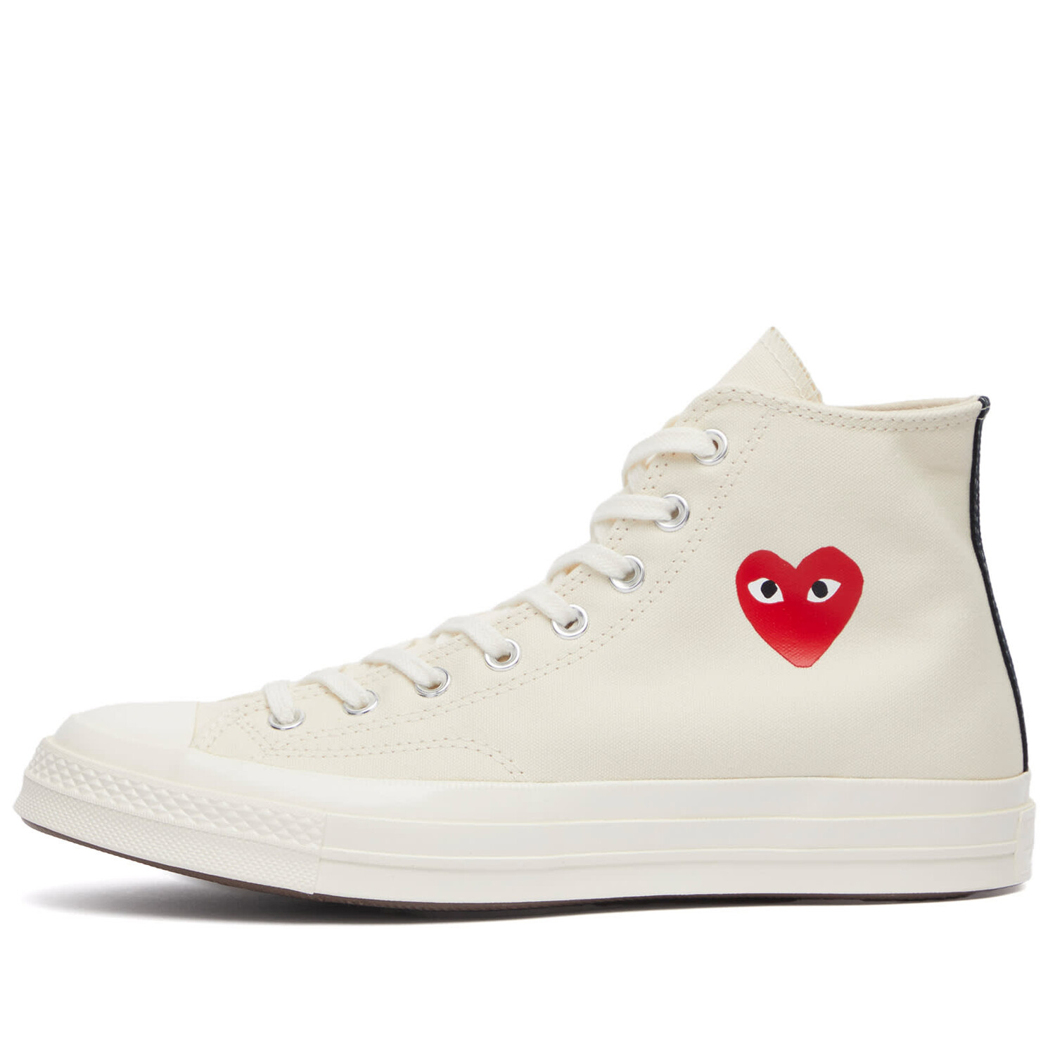 Кроссовки Comme Des Garçons Play X Converse Chuck Taylor Red Heart 197, белый 
Кроссовки Comme Des Garçons Play X Converse Chuck Taylor Red Heart 197, белый
