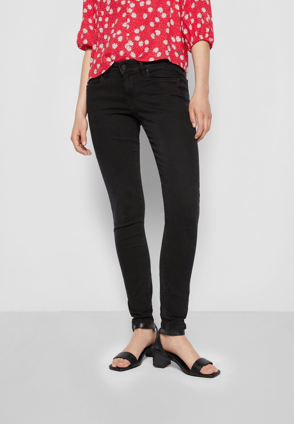 Джинсы Skinny Fit Pepe Jeans
Джинсы Skinny Fit Pepe Jeans