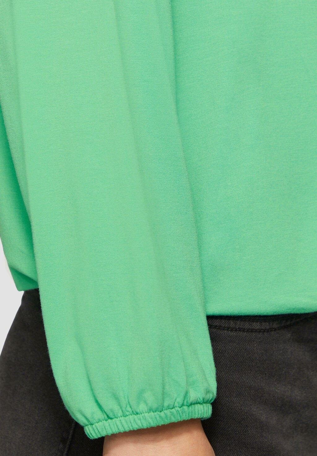 Топ с длинными рукавами MIT ALL-OVER-PRINT s.Oliver, зеленый
Топ с длинными рукавами MIT ALL-OVER-PRINT s.Oliver, зеленый