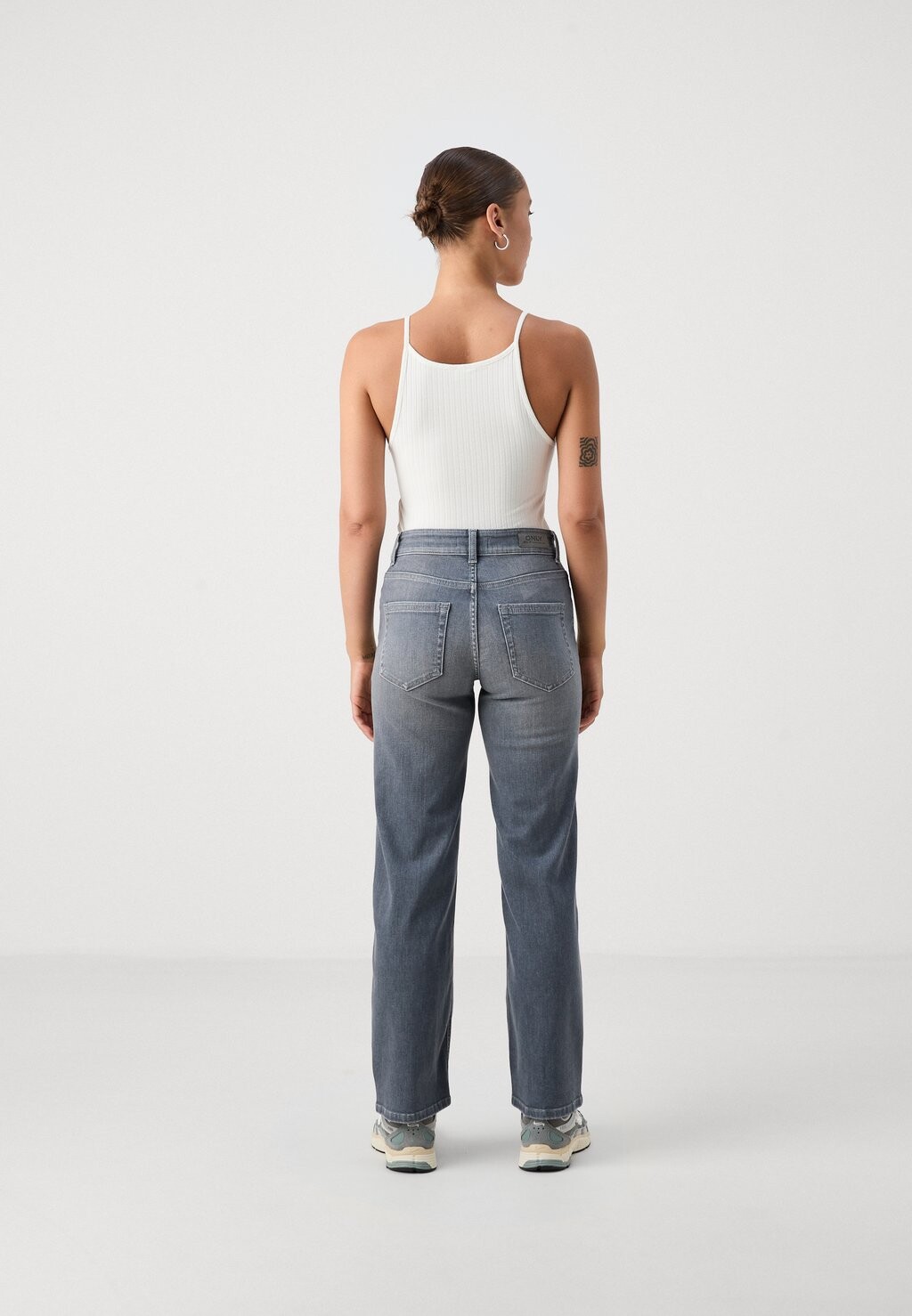 Джинсы прямого кроя ONLBLUSH MID ONLY Petite, серый деним
Джинсы прямого кроя ONLBLUSH MID ONLY Petite, серый деним