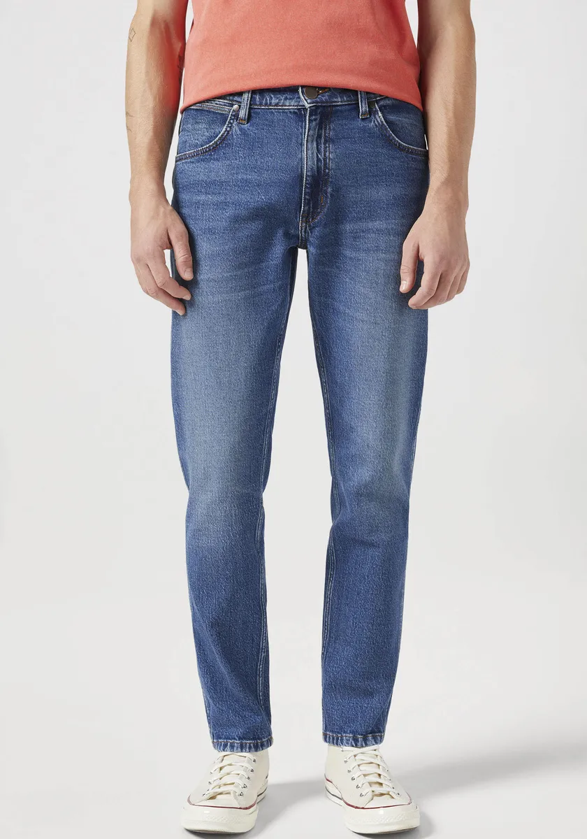 Джинсы Wrangler с 5 карманами "River FREE TO STRETCH", стандартный крой, цвет Seeingdoub
Джинсы Wrangler с 5 карманами "River FREE TO STRETCH", стандартный крой, цвет Seeingdoub
