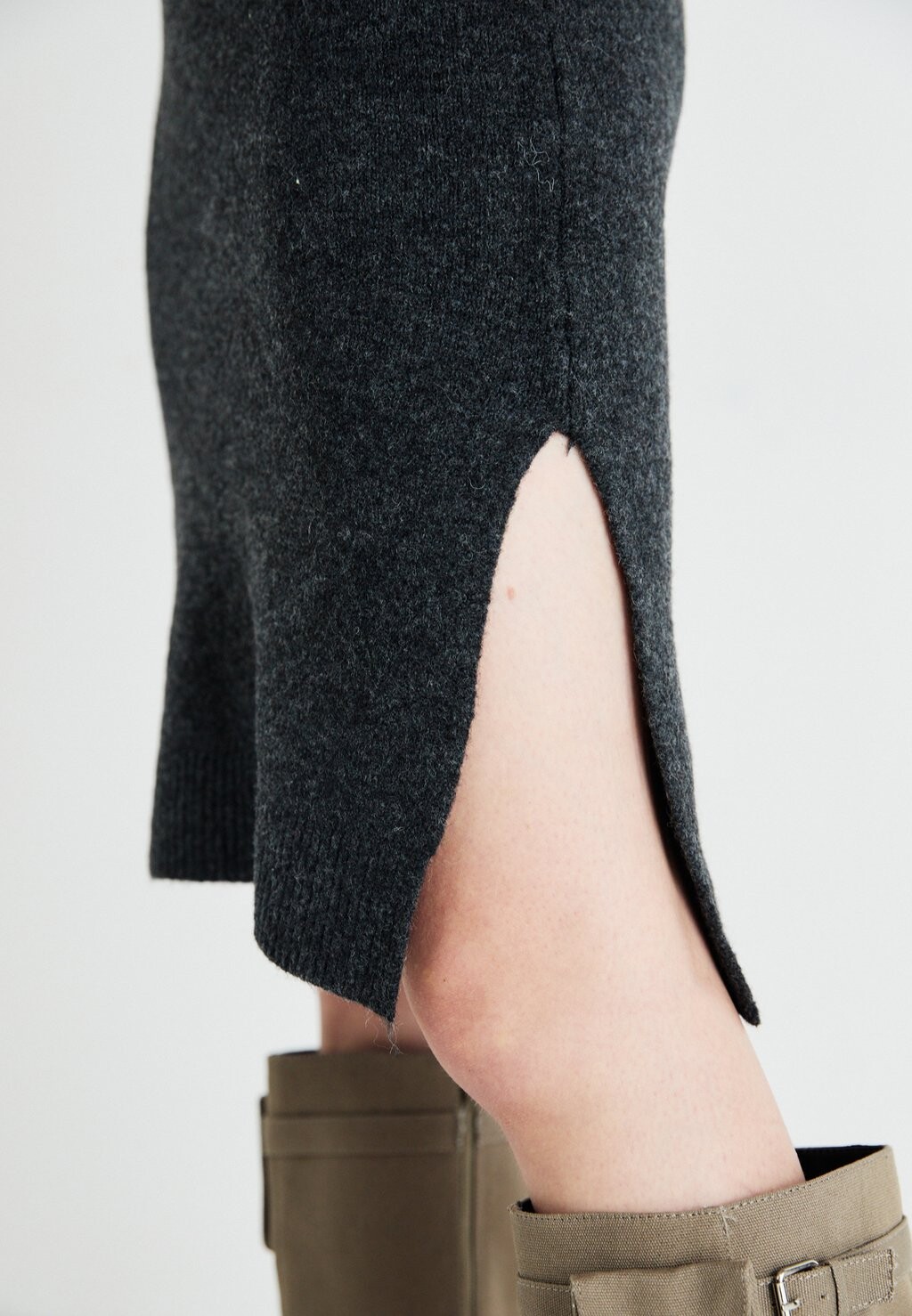 Платье-джемпер VMBOOM ROLLNECK DRESS Vero Moda, серый
Платье-джемпер VMBOOM ROLLNECK DRESS Vero Moda, серый