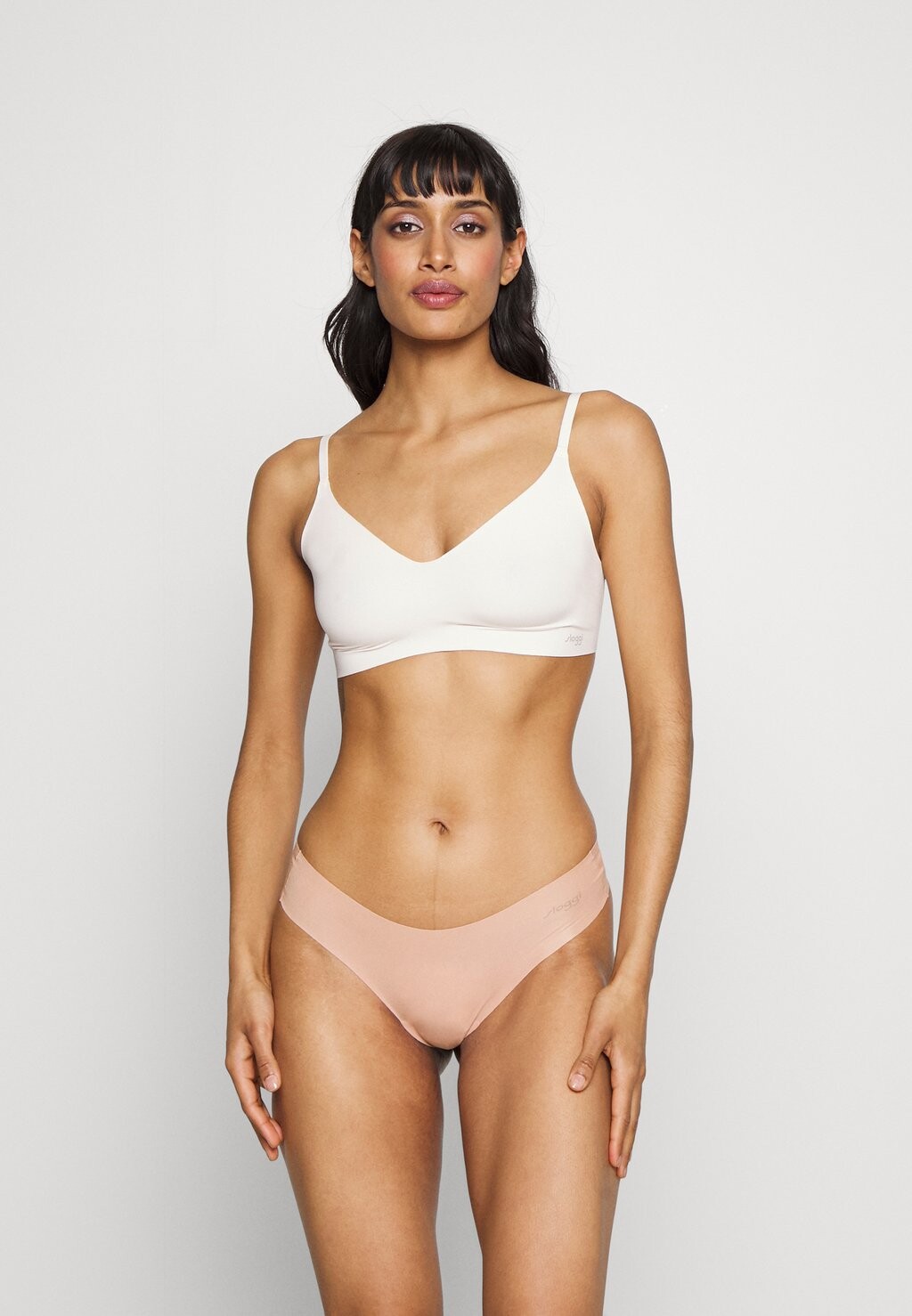 Стринги Sloggi
Стринги Sloggi