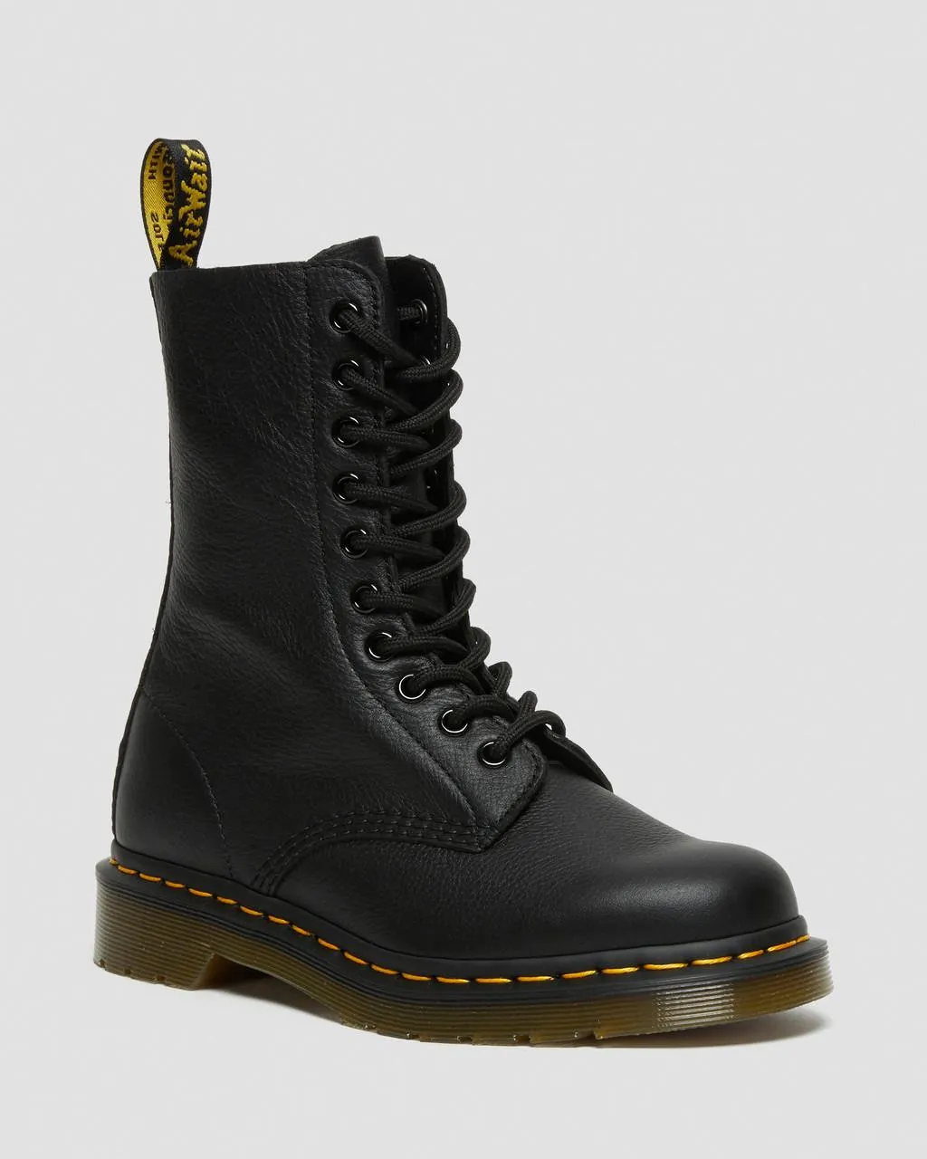 Кожаные ботинки до середины икры Dr. Martens 1490 Virginia, цвет Black — Virginia
Кожаные ботинки до середины икры Dr. Martens 1490 Virginia, цвет Black — Virginia