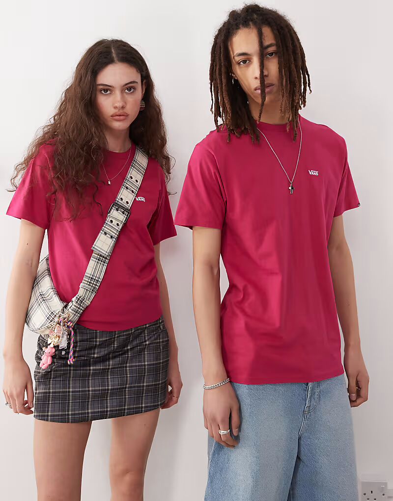 Футболка Vans с логотипом на левой груди, стандартного кроя, бордового цвета
Футболка Vans с логотипом на левой груди, стандартного кроя, бордового цвета