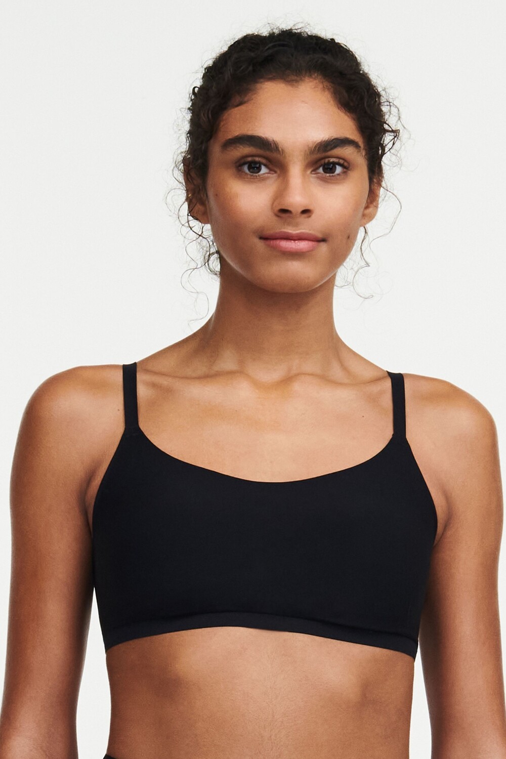 Мягкий бесшовный эластичный бюстгальтер без подкладок Chantelle, черный
Мягкий бесшовный эластичный бюстгальтер без подкладок Chantelle, черный