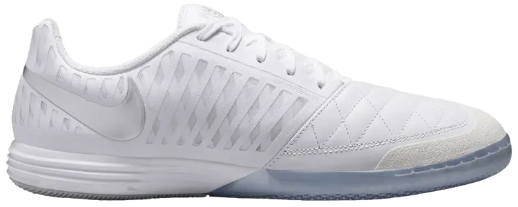Кроссовки Nike Lunar Gato 2 IC 'White Chrome', белый
Кроссовки Nike Lunar Gato 2 IC 'White Chrome', белый