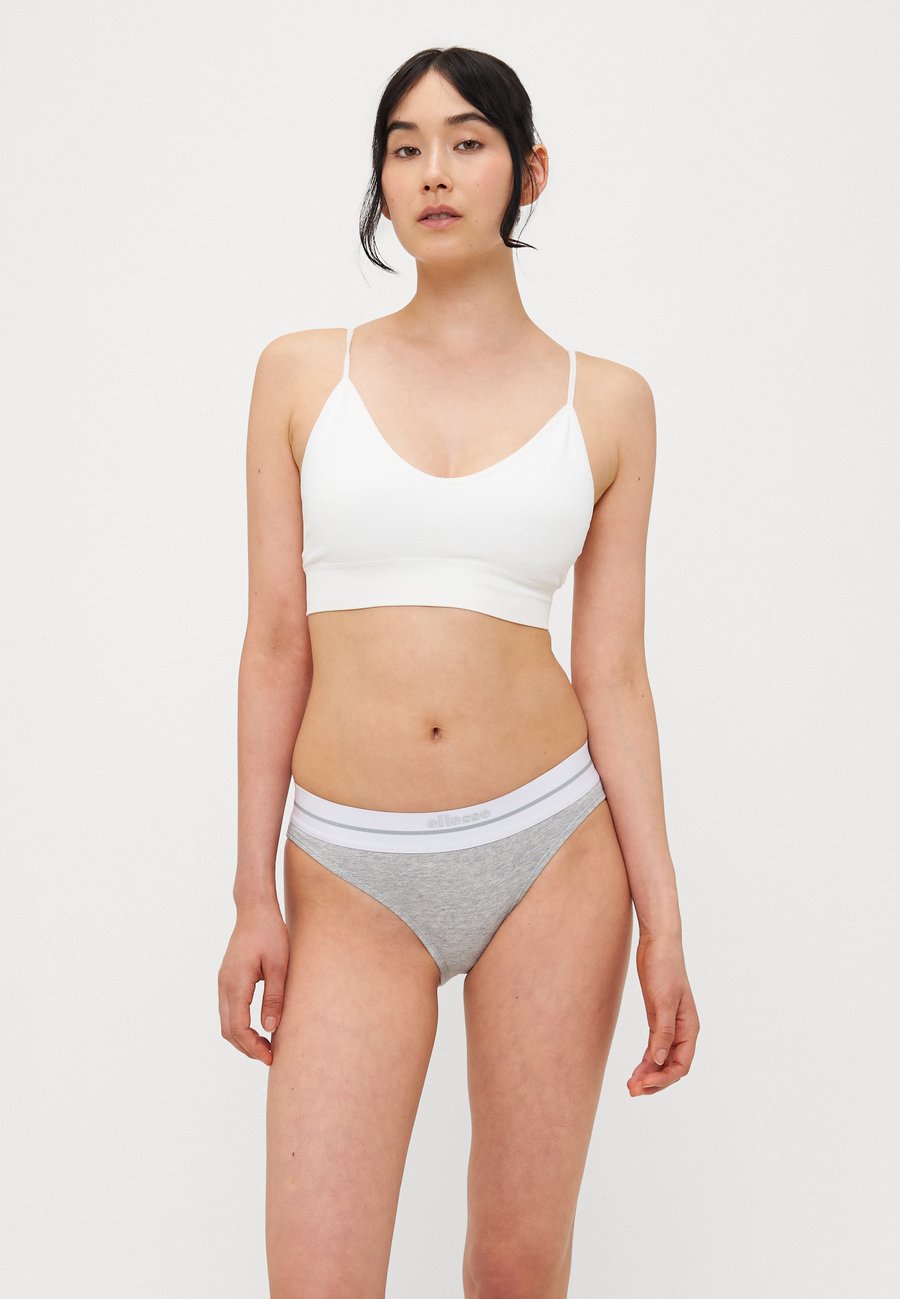 Трусы Ellesse SOLOFRA BRIEF 3 PACK, White/Black/Grey Melange/White
Трусы Ellesse SOLOFRA BRIEF 3 PACK, White/Black/Grey Melange/White