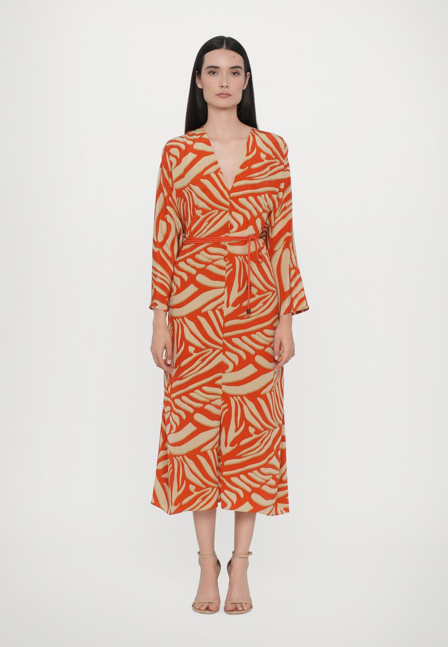 Платье Diane von Furstenberg SADIE DRESS, Orange
Платье Diane von Furstenberg SADIE DRESS, Orange