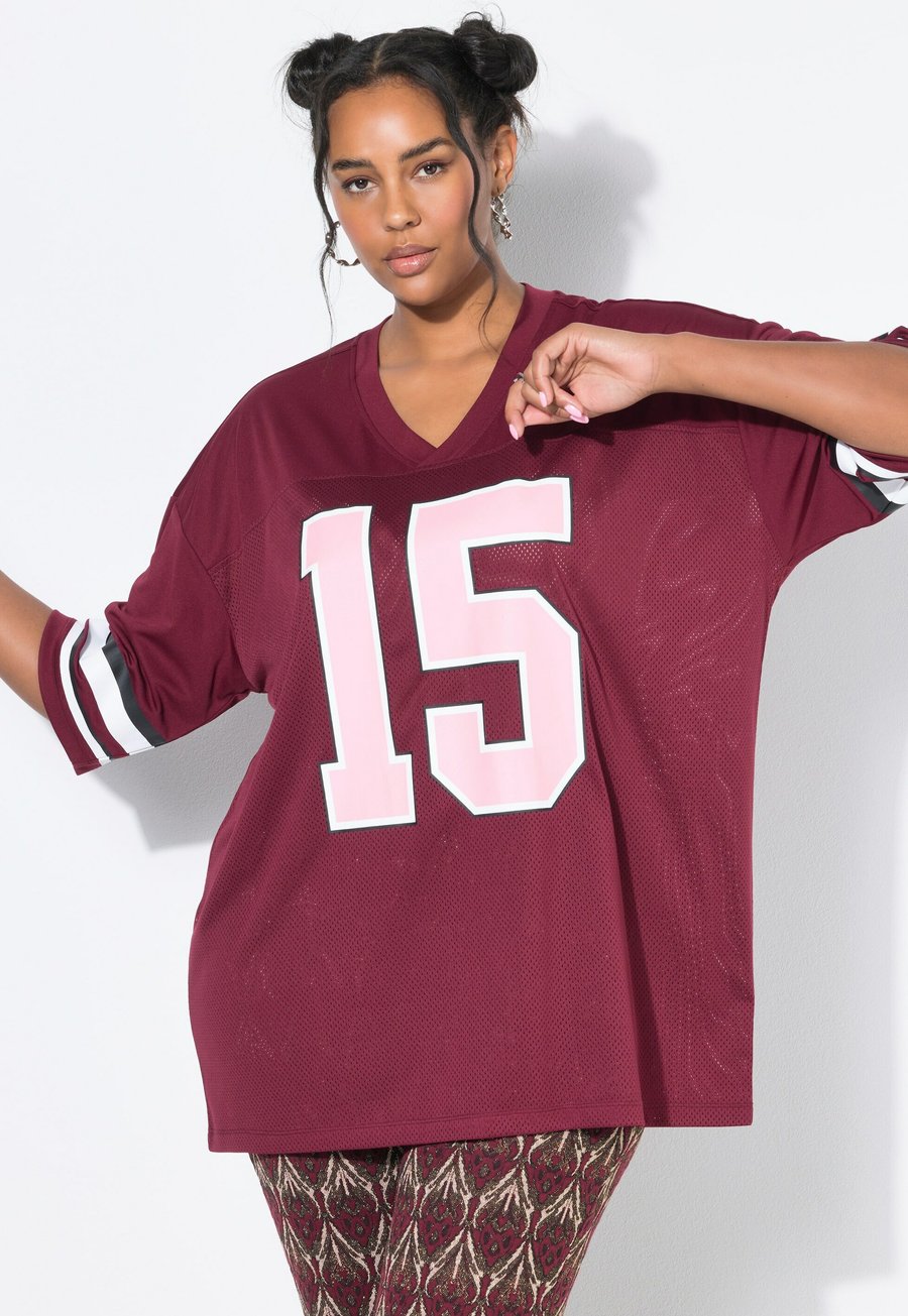 Топ Studio Untold Long sleeved top, Claret/Berry
Топ Studio Untold Long sleeved top, Claret/Berry
