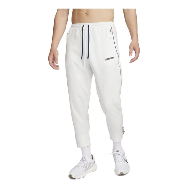 Штаны Challenger Track Club Dri Fit Беговые штаны Nike, белый
Штаны Challenger Track Club Dri Fit Беговые штаны Nike, белый