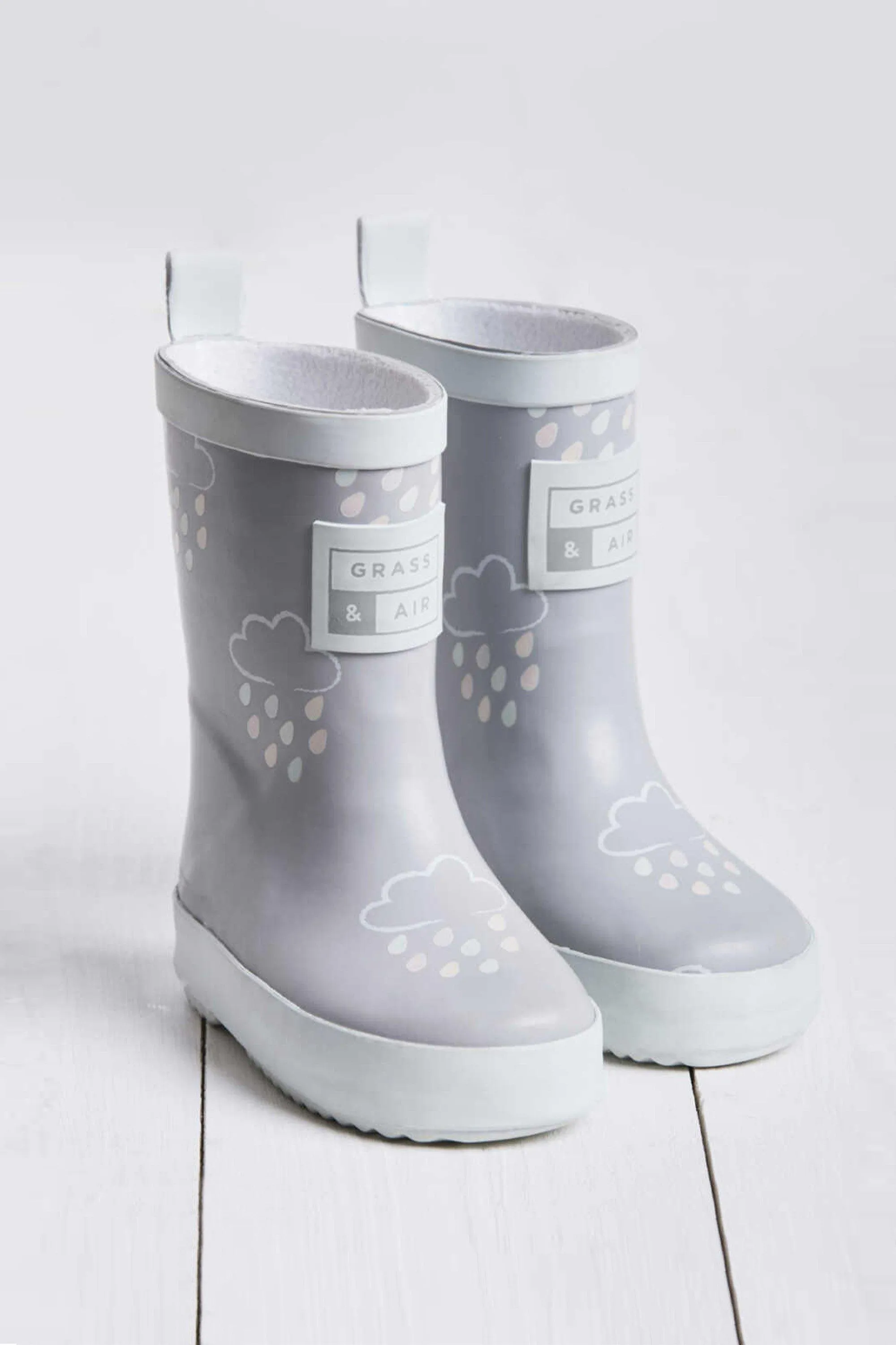Меняющие цвет резиновые сапоги Grass & Air, серый
Меняющие цвет резиновые сапоги Grass & Air, серый