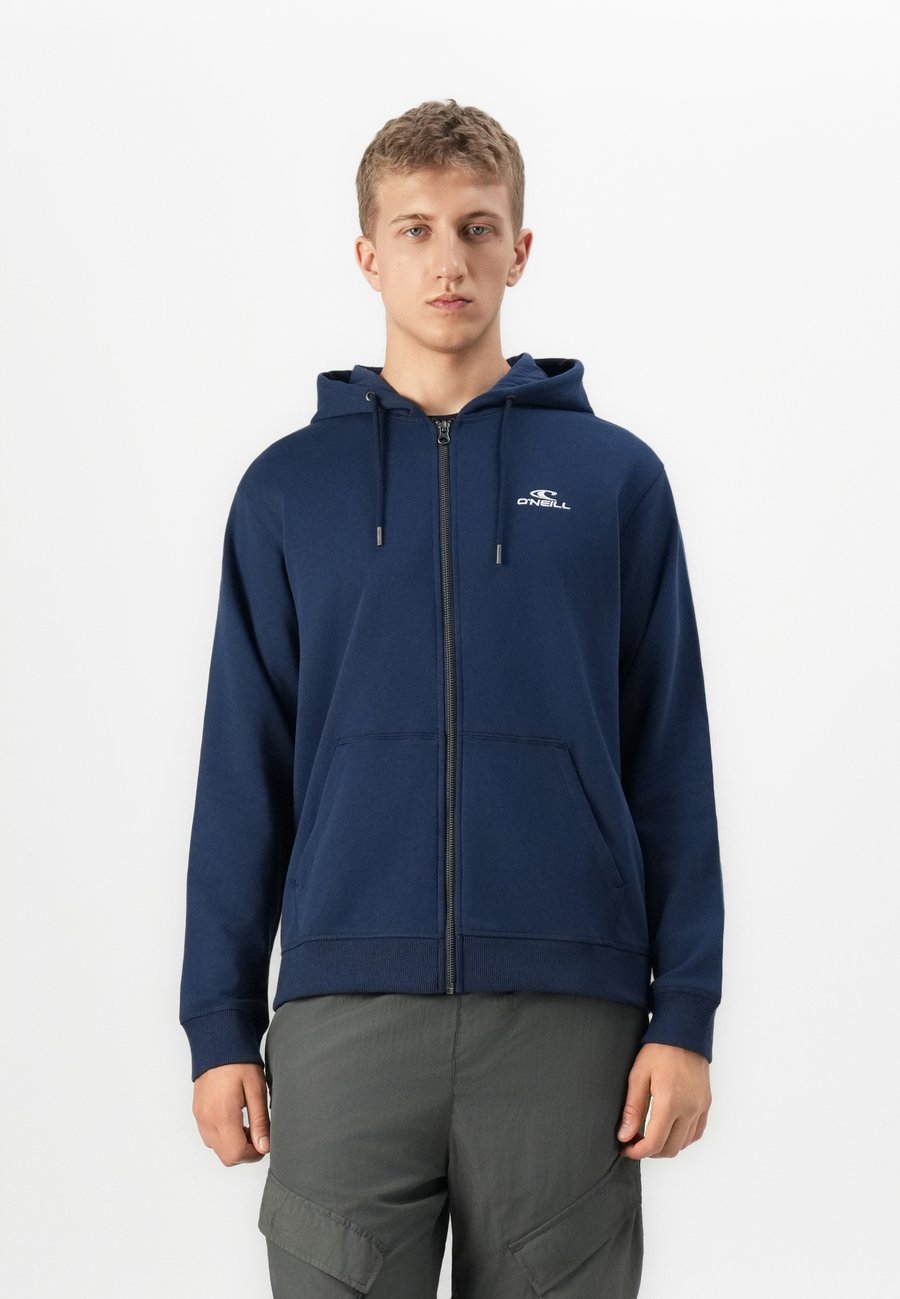 Худи O'Neill SMALL LOGO HOODIE UNISEX, Ink Blue/Dark Blue
Худи O'Neill SMALL LOGO HOODIE UNISEX, Ink Blue/Dark Blue