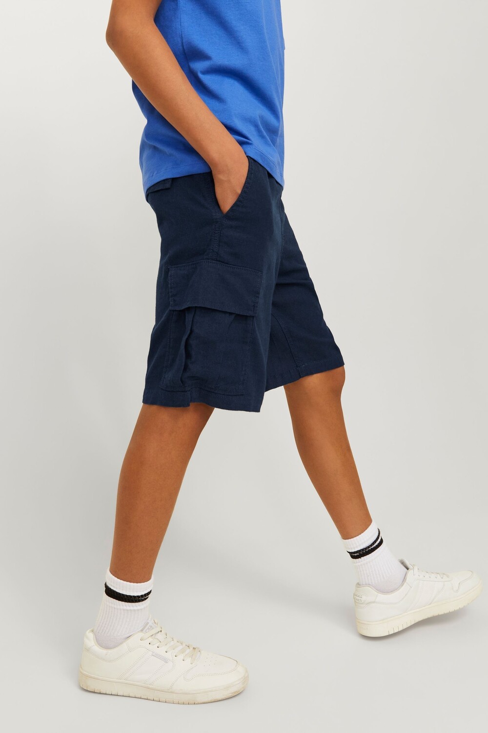 Шорты карго свободного кроя из смесового льна Jack & Jones Junior, синий
Шорты карго свободного кроя из смесового льна Jack & Jones Junior, синий