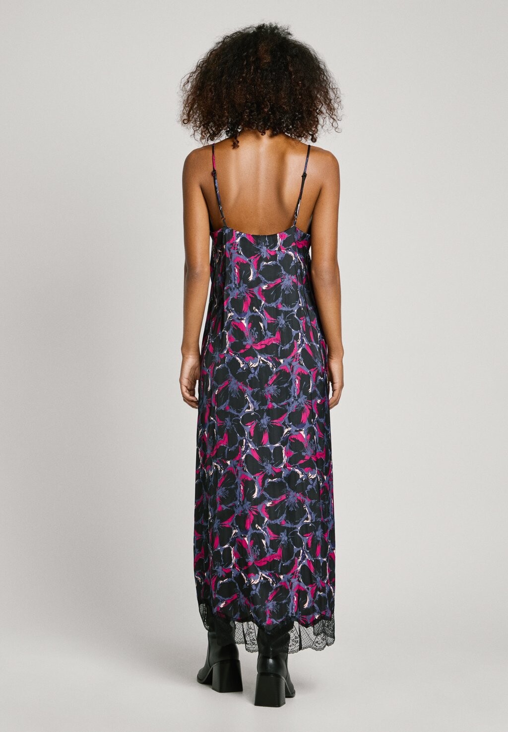 Платье макси ALICIA Pepe Jeans, черный
Платье макси ALICIA Pepe Jeans, черный