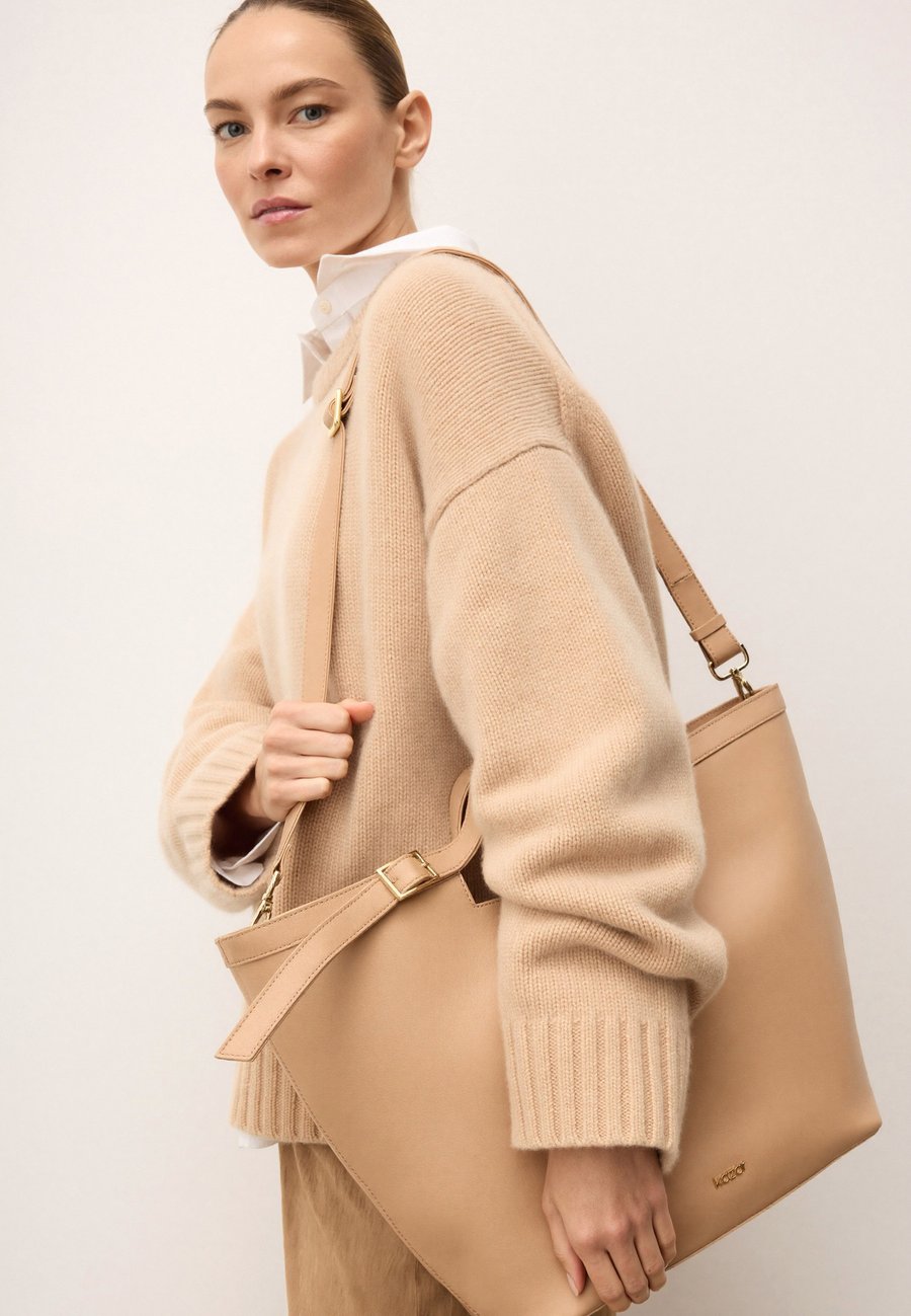Сумка Kazar GWEEN, Beige
Сумка Kazar GWEEN, Beige
