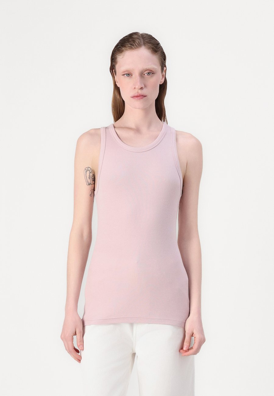 Топ Samsøe Samsøe ALEXO TANK, Violet Ice/Light Pink
Топ Samsøe Samsøe ALEXO TANK, Violet Ice/Light Pink