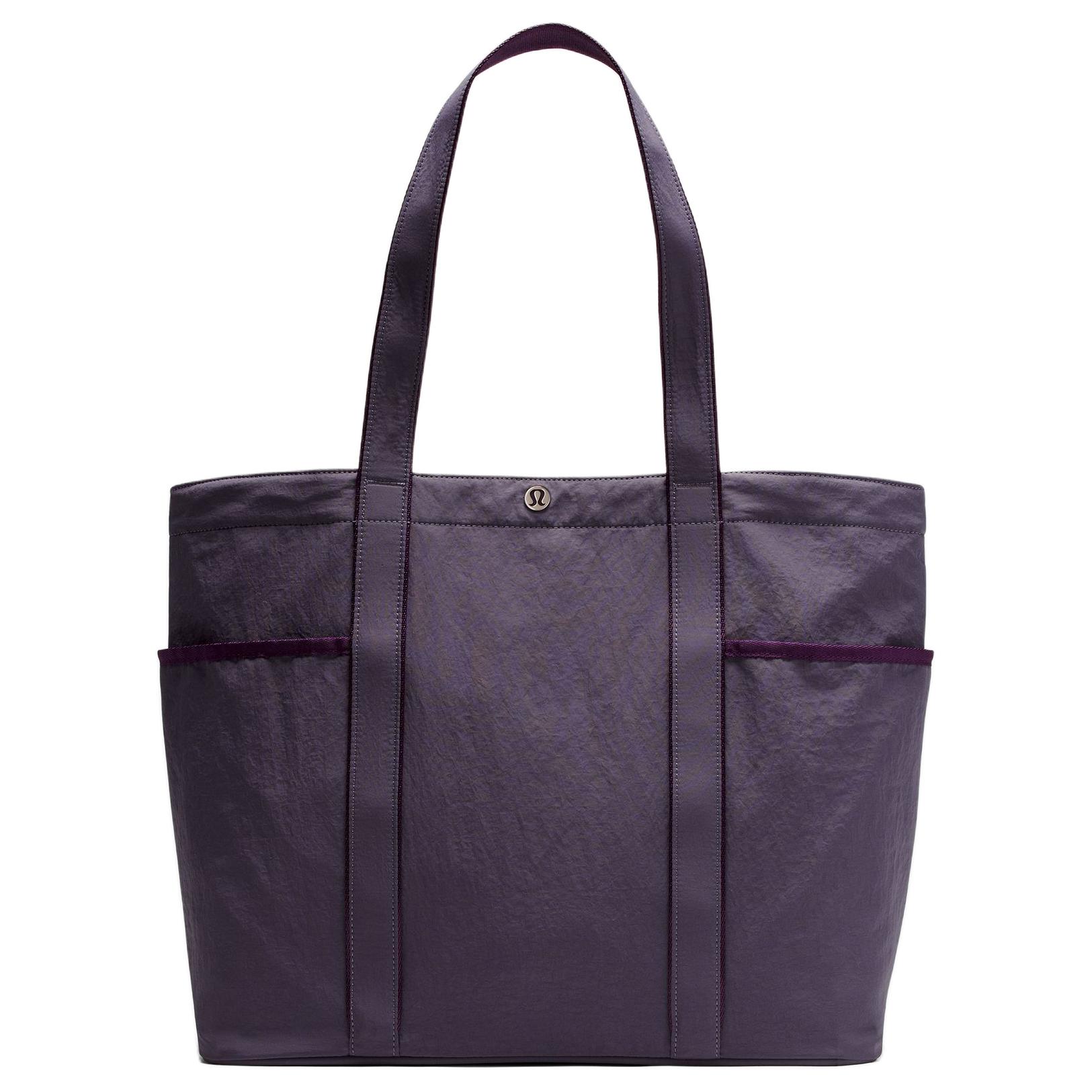 Lululemon Переработанная нейлоновая сумка-шоппер унисекс фиолетового цвета, Purple
Lululemon Переработанная нейлоновая сумка-шоппер унисекс фиолетового цвета, Purple