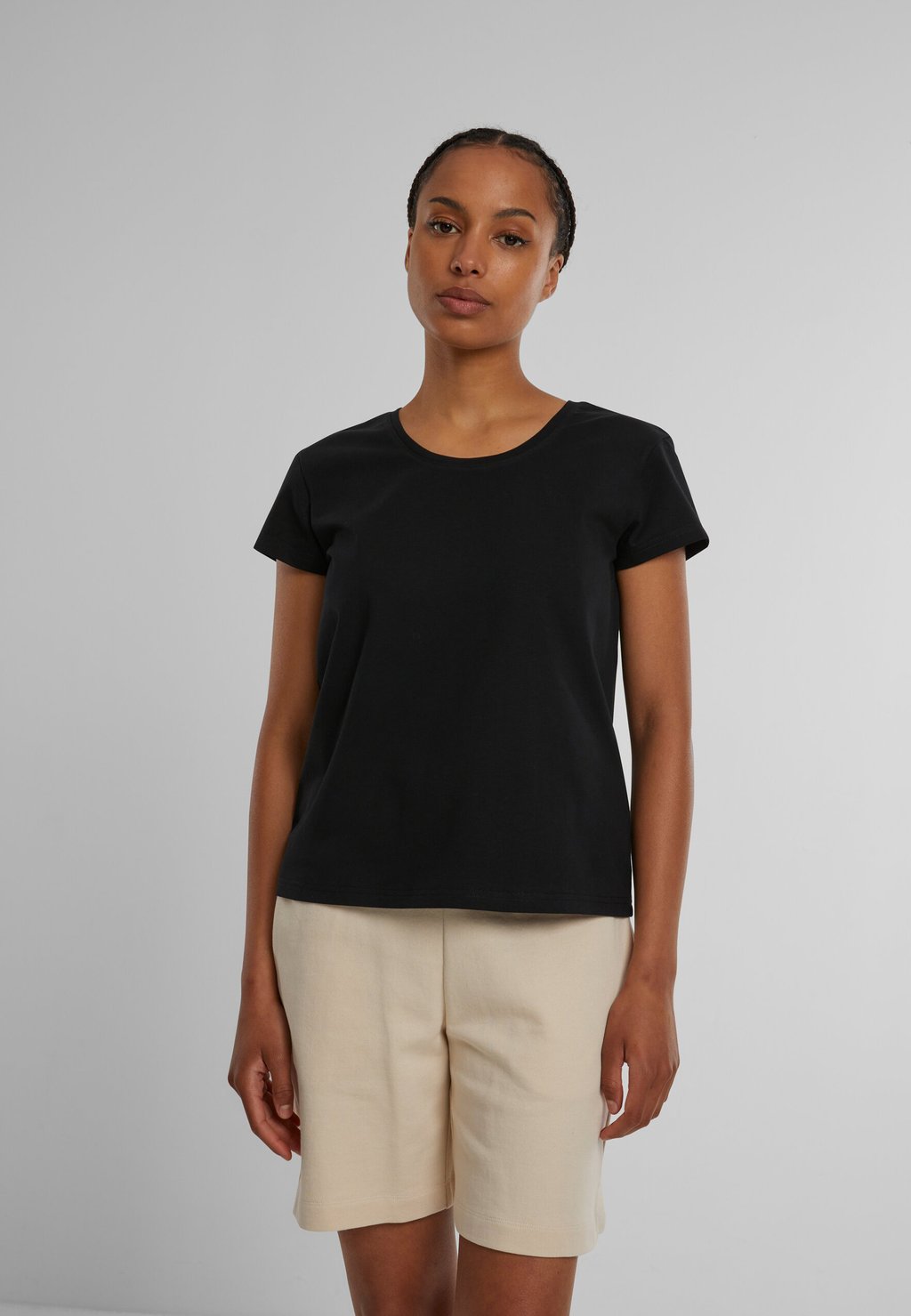 Базовая футболка SORONA Urban Classics, черный
Базовая футболка SORONA Urban Classics, черный