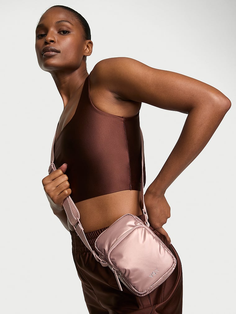 Глянцевая сумка-слинг для телефона через плечо Victoria'S Secret, лиловый
Глянцевая сумка-слинг для телефона через плечо Victoria'S Secret, лиловый