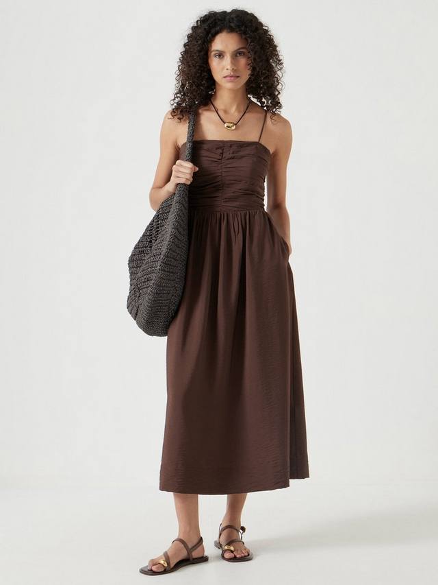 Платье миди Air Flow с тонкими бретелями HUSH, Chocolate Fondant
Платье миди Air Flow с тонкими бретелями HUSH, Chocolate Fondant