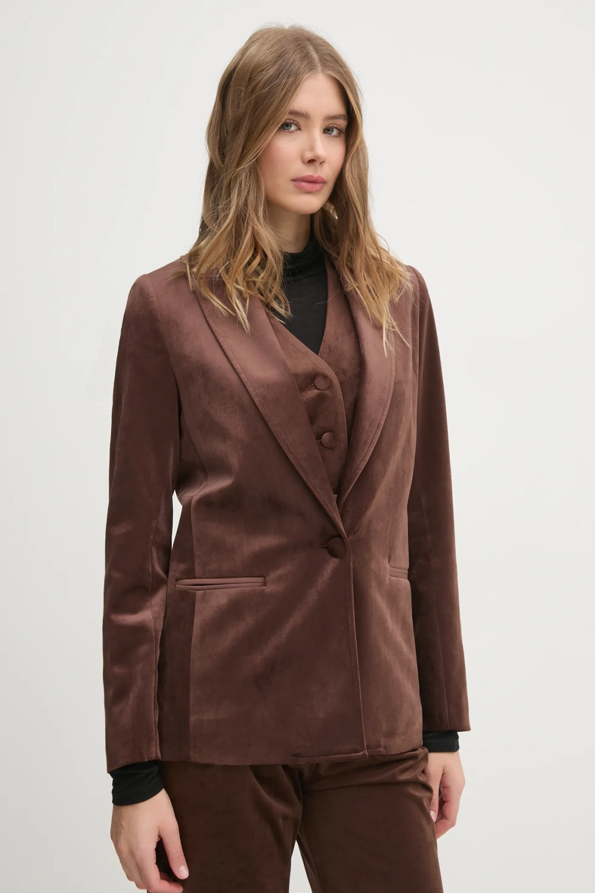 Блейзер La Petite Française, коричневый
Блейзер La Petite Française, коричневый