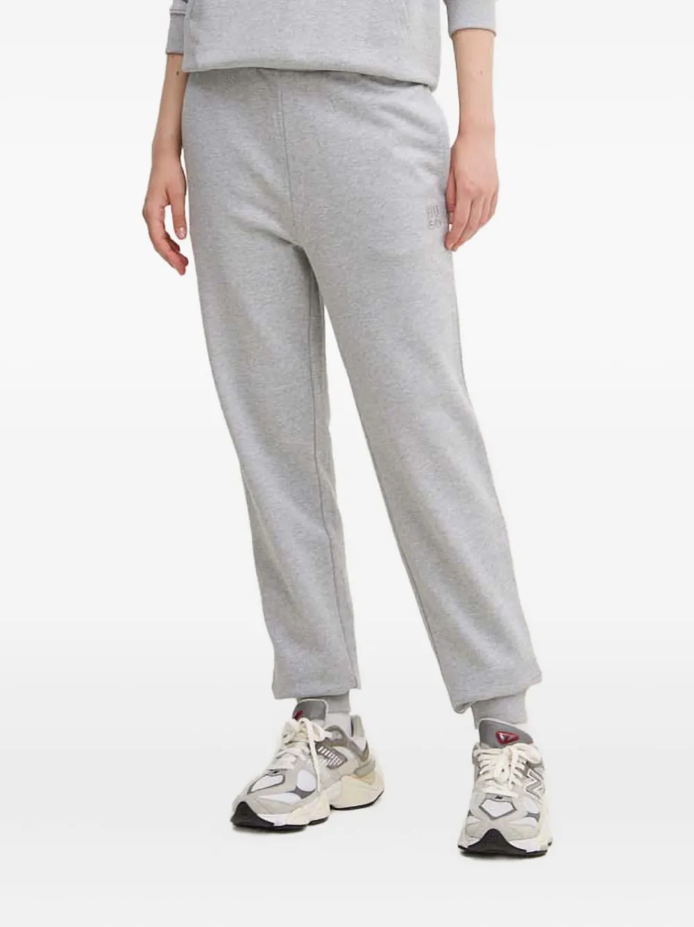 Брюки с логотипом Hugo, серый
Брюки с логотипом Hugo, серый