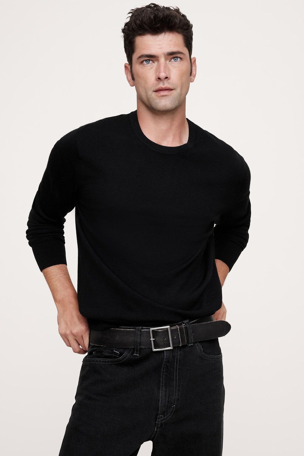 Джемпер с круглым вырезом из итальянской мериносовой шерсти Banana Republic, черный
Джемпер с круглым вырезом из итальянской мериносовой шерсти Banana Republic, черный