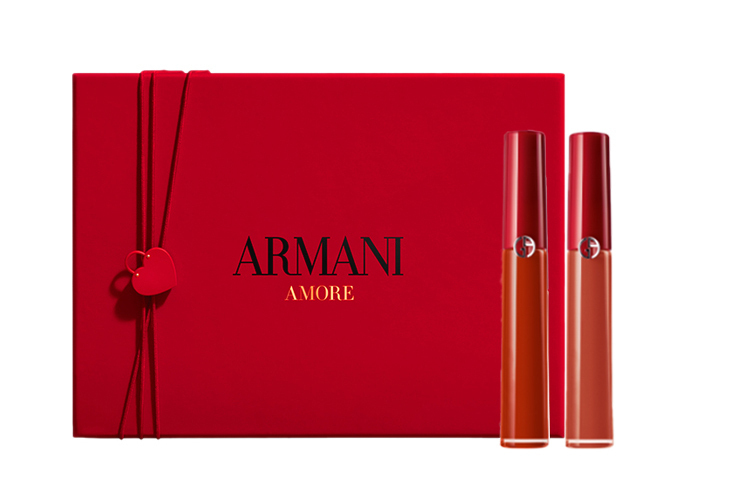 Набор косметики для женщин GIORGIO ARMANI
Набор косметики для женщин GIORGIO ARMANI