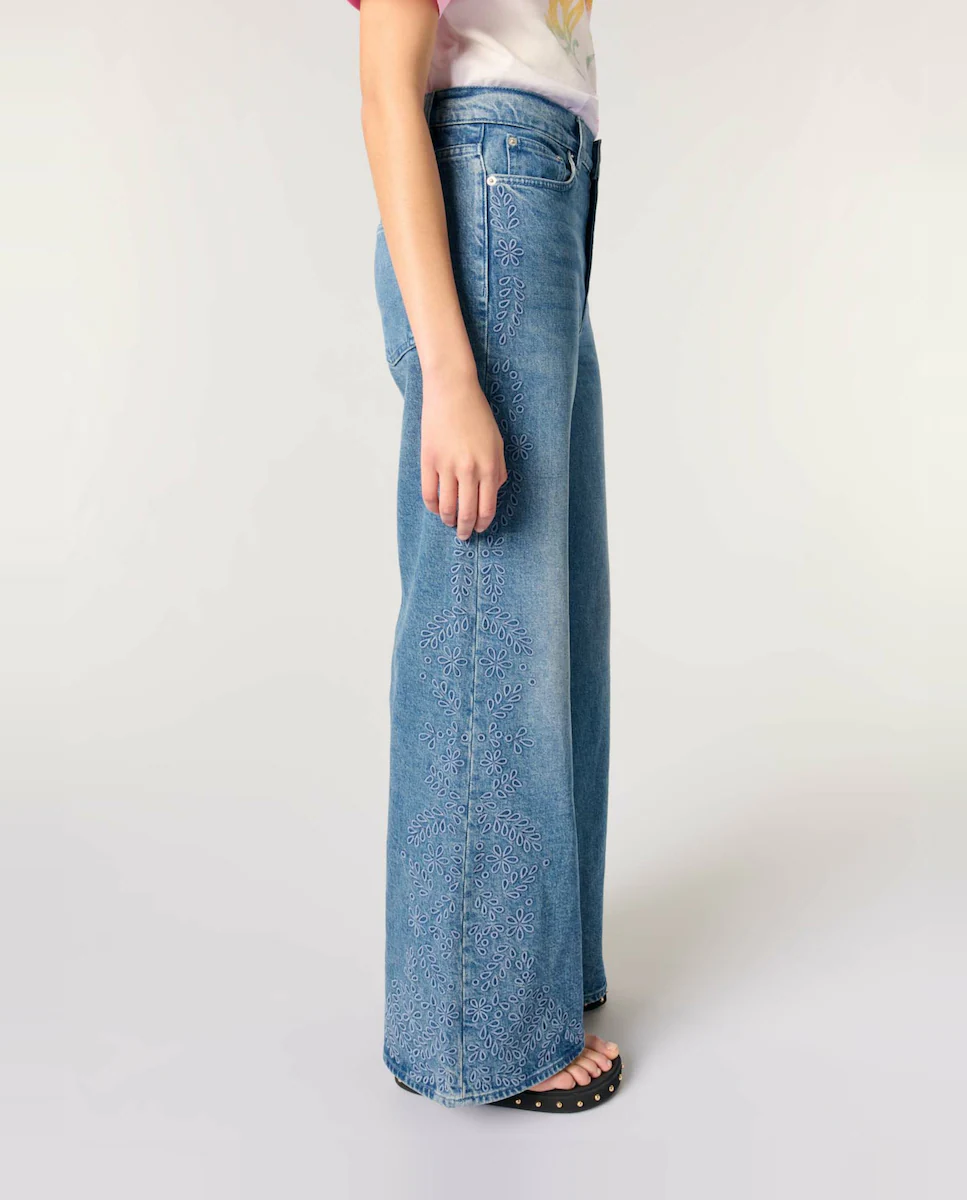 Женские ковбойские джинсы с вышивкой в тон Maje, синий
Женские ковбойские джинсы с вышивкой в тон Maje, синий