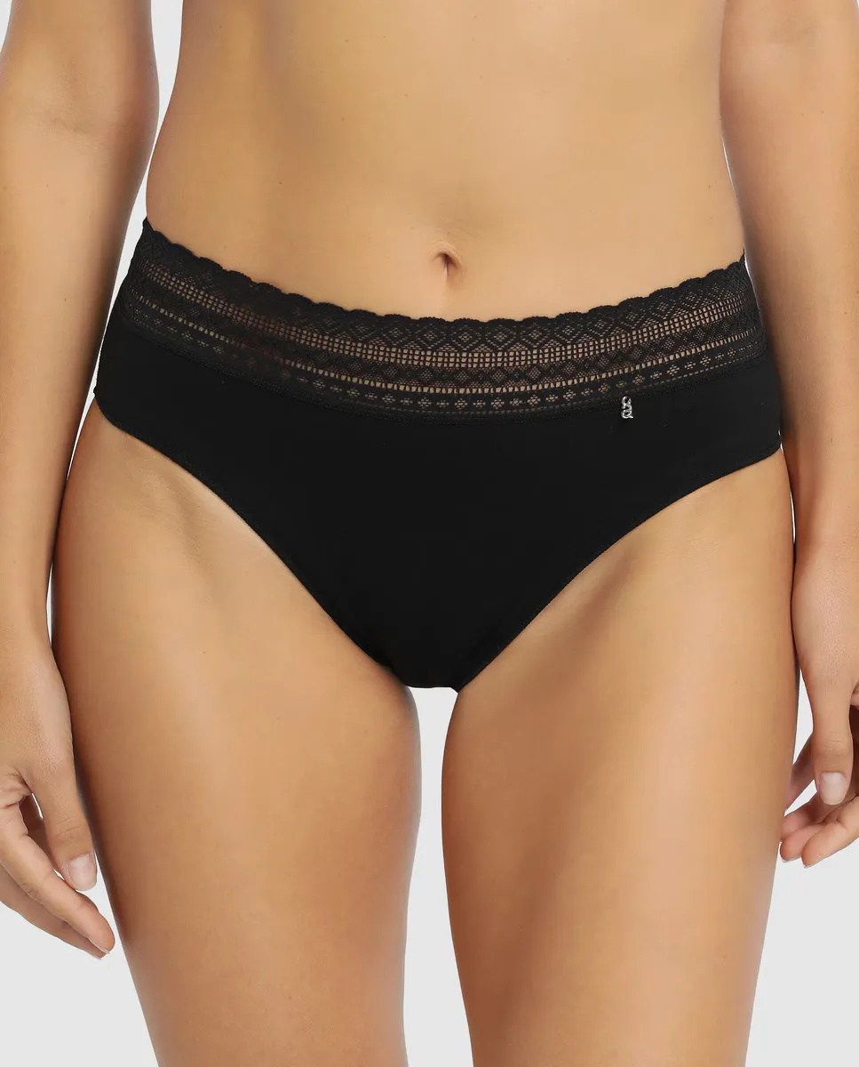 Однотонные трусики Avet с кружевом на талии, черный
Однотонные трусики Avet с кружевом на талии, черный