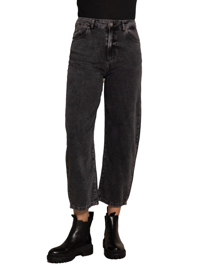 Джинсы ZHIZA BLACK черного цвета ZHRILL
Джинсы ZHIZA BLACK черного цвета ZHRILL