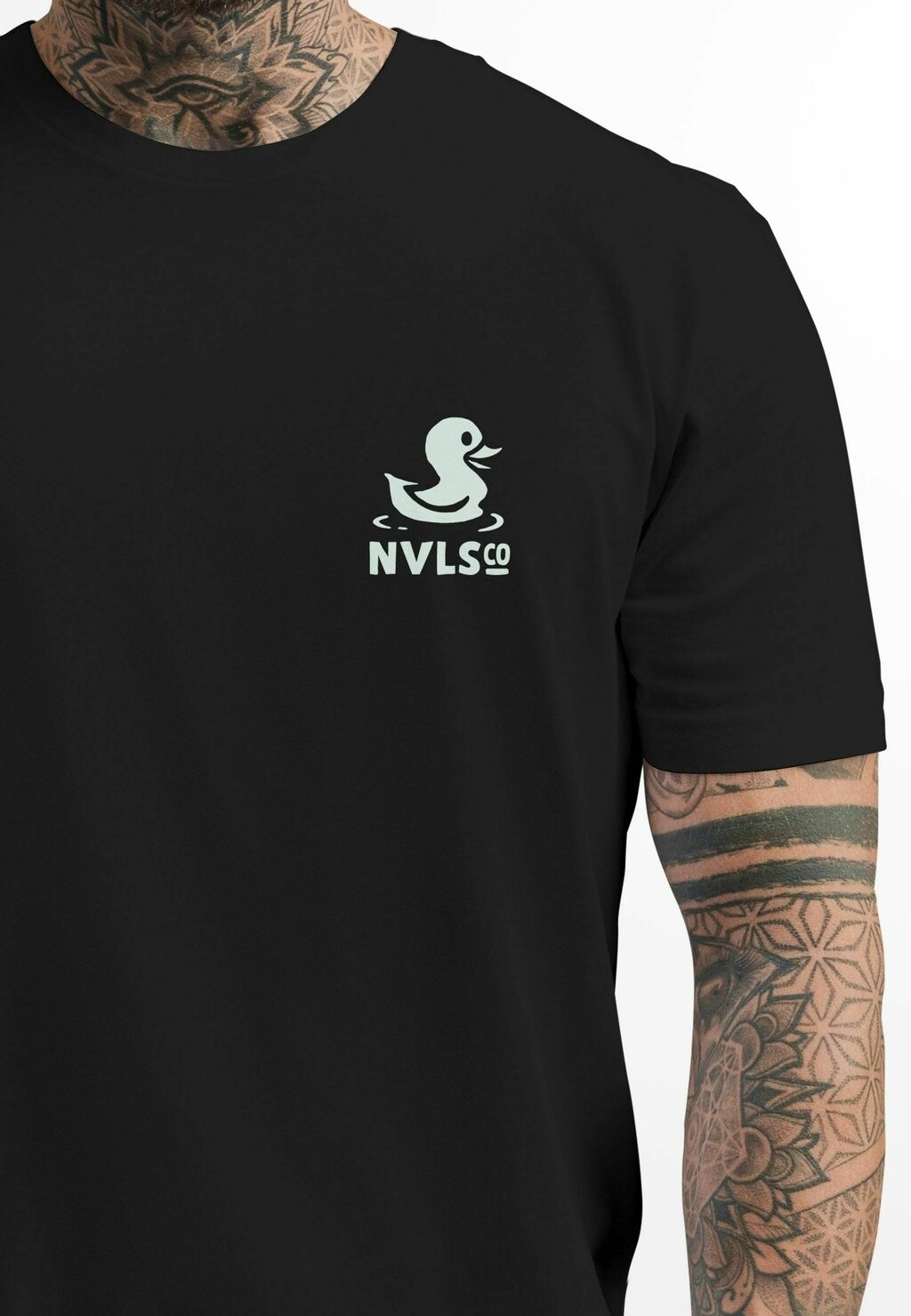 Футболка с принтом QUITSCHE-ENTE MOTIV RÜCKEN SOMMER FASHION STREETSTYLE Neverless, черный 
Футболка с принтом QUITSCHE-ENTE MOTIV RÜCKEN SOMMER FASHION STREETSTYLE Neverless, черный