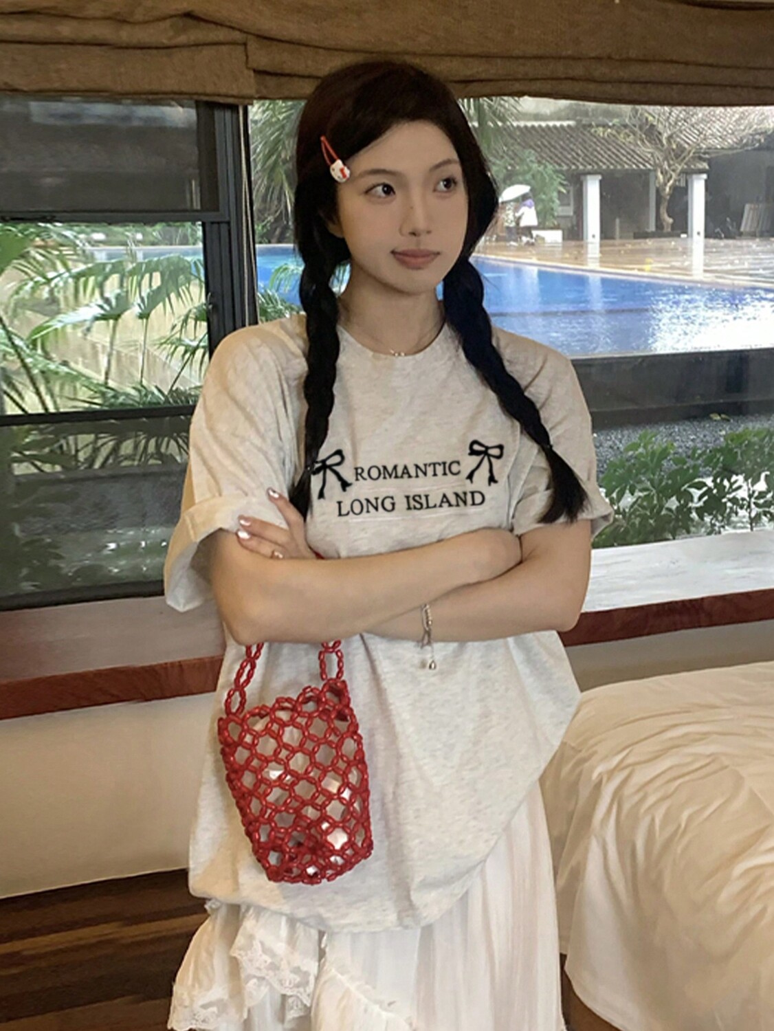 Футболка с короткими рукавами, круглым вырезом и вышитым бантом. Уникальный и универсальный летний топ, светло-серый
Футболка с короткими рукавами, круглым вырезом и вышитым бантом. Уникальный и универсальный летний топ, светло-серый