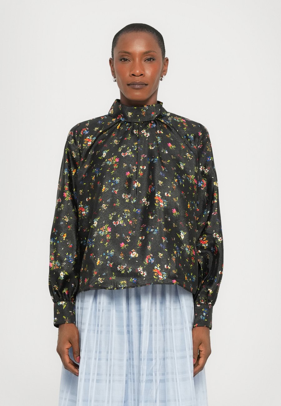 Блуза Stine Goya FLAT TEXTURED LONG SLEEVE, Black
Блуза Stine Goya FLAT TEXTURED LONG SLEEVE, Black