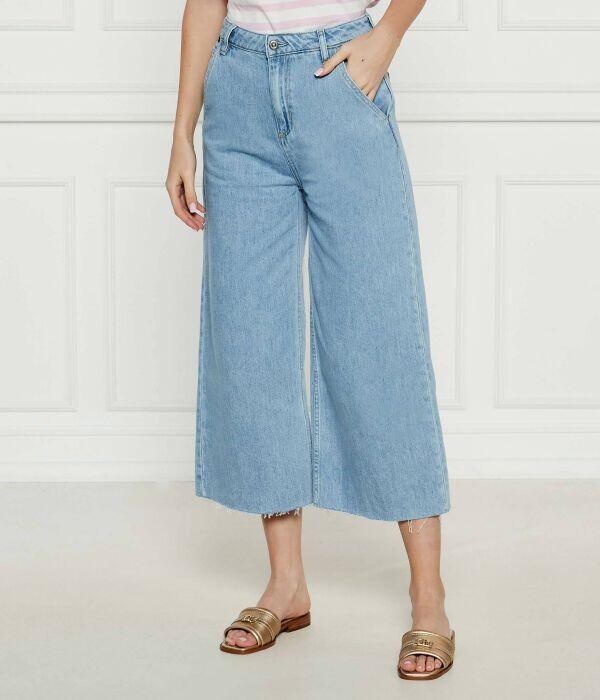 Джинсы Boss короткие широкие, синий
Джинсы Boss короткие широкие, синий