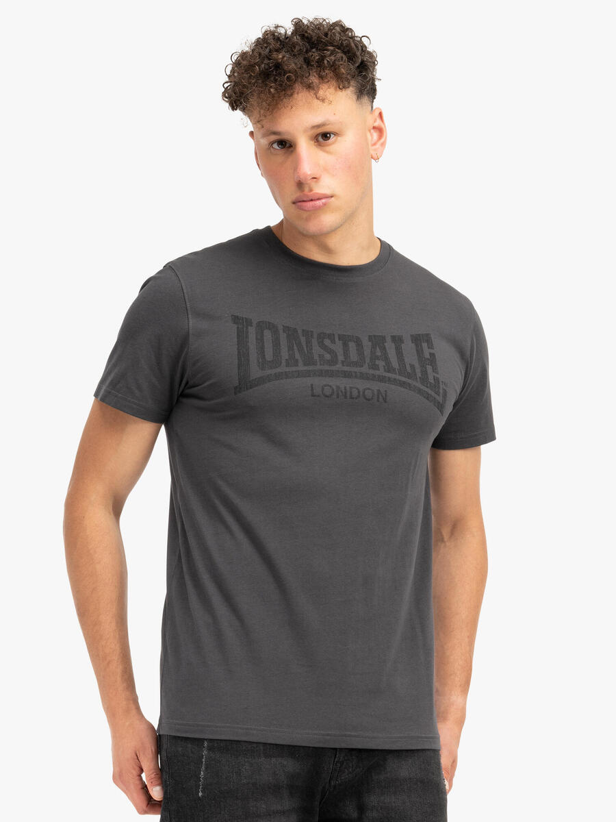 Мужская футболка LONSDALE, стандартный крой, логотип KAI
Мужская футболка LONSDALE, стандартный крой, логотип KAI