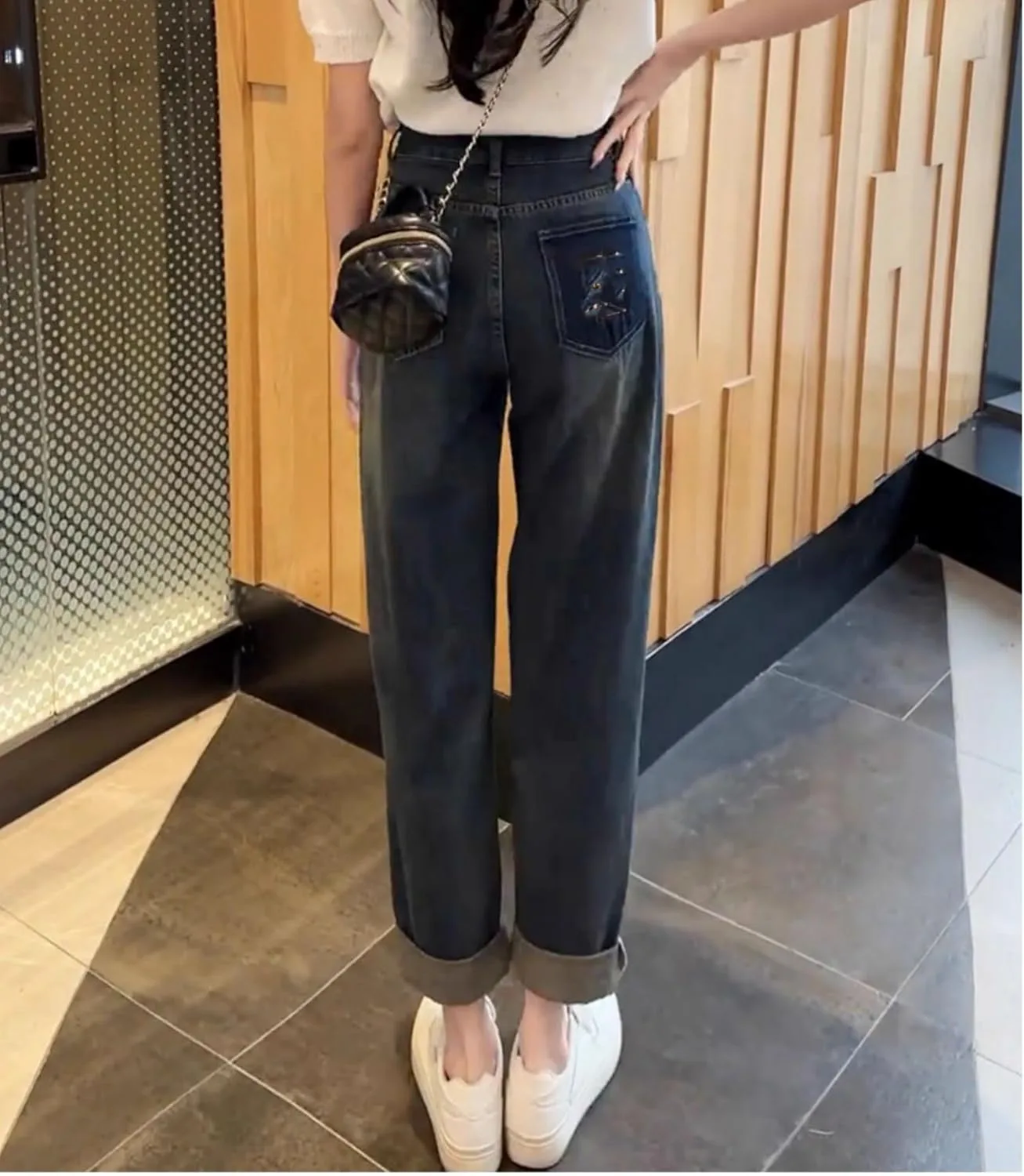 Женские джинсы прямого кроя свободного покроя для осени и зимы YSTHPED
Женские джинсы прямого кроя свободного покроя для осени и зимы YSTHPED