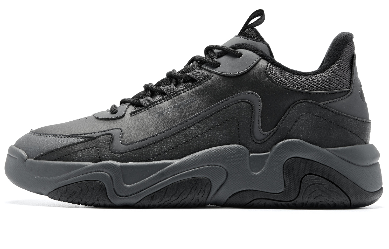 QIAODAN Высокие скейтерские кроссовки мужские черно-серые с увеличенной высотой покрытия, устойчивые к истиранию и скольжению, на флисовой подкладке черный/молния серый
QIAODAN Высокие скейтерские кроссовки мужские черно-серые с увеличенной высотой покрытия, устойчивые к истиранию и скольжению, на флисовой подкладке черный/молния серый